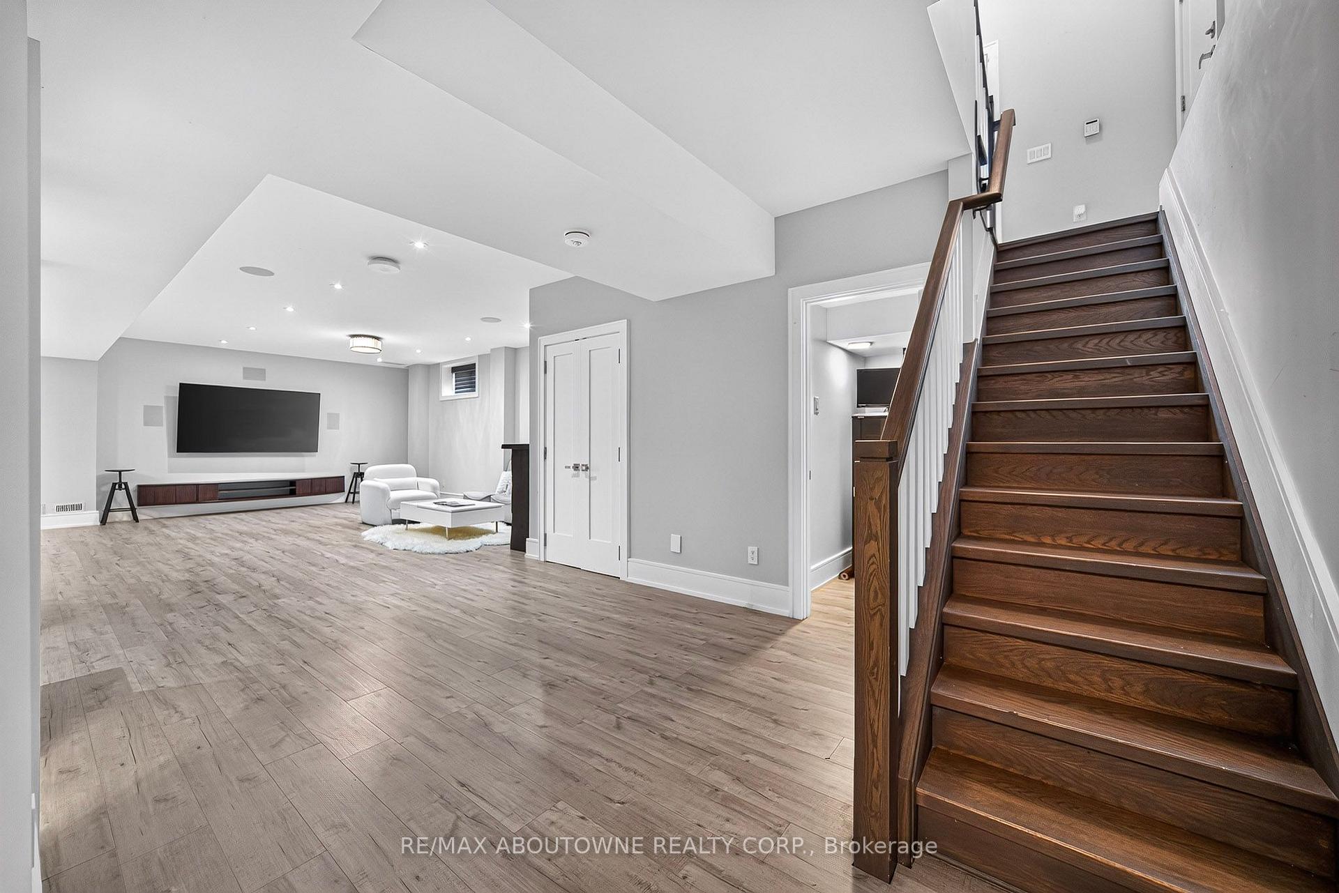 Photo 60 of 408 Seabourne Drive, Oakville, West — HOMEH