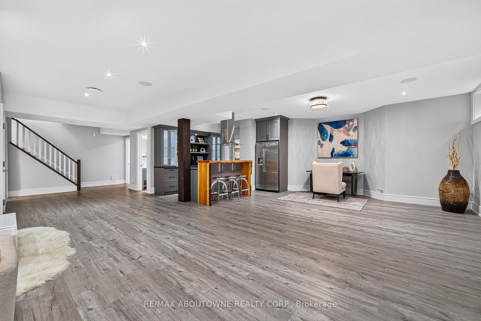 Photo 62 of 408 Seabourne Drive, Oakville, West — HOMEH