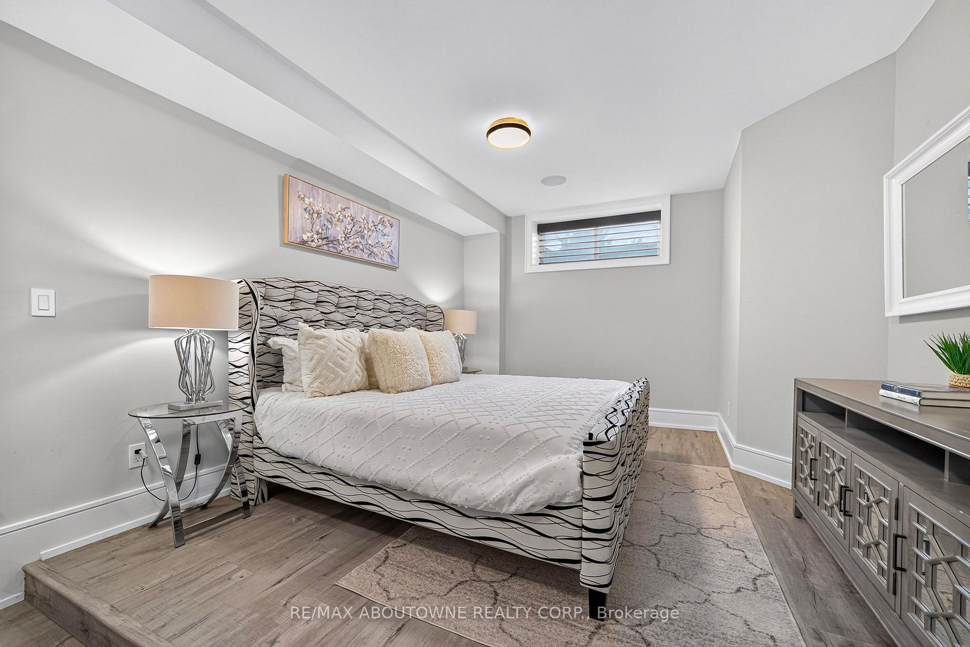 Photo 66 of 408 Seabourne Drive, Oakville, West — HOMEH