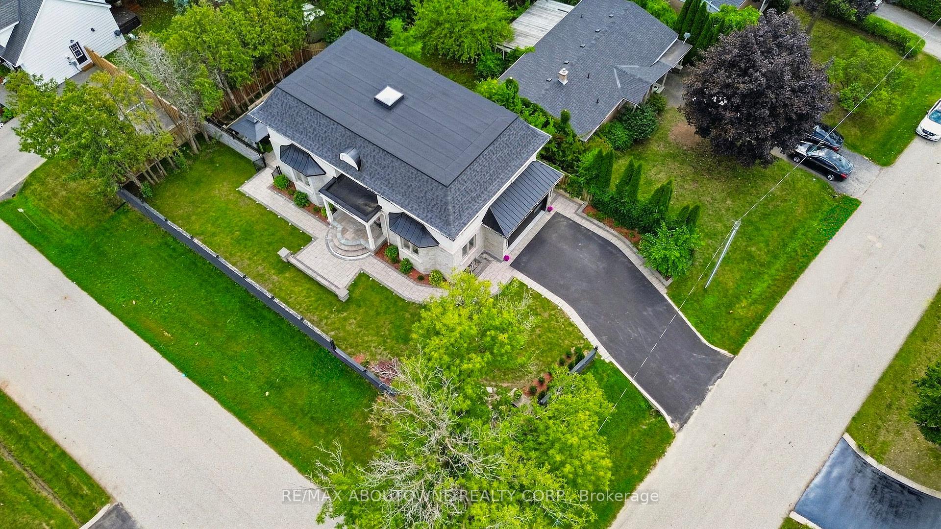 Photo 70 of 408 Seabourne Drive, Oakville, West — HOMEH