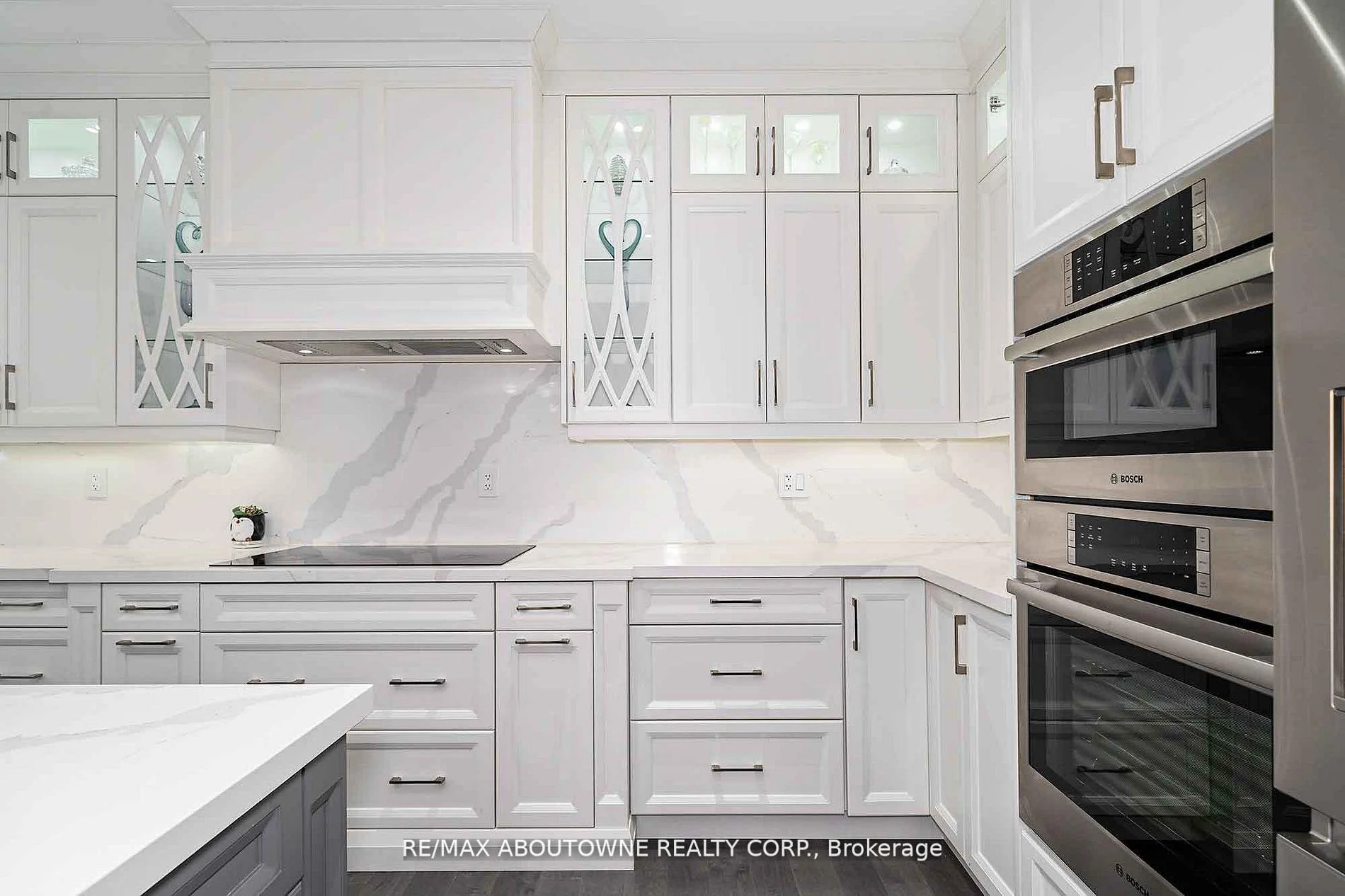 Photo 17 of 408 Seabourne Drive, Oakville, West — HOMEH