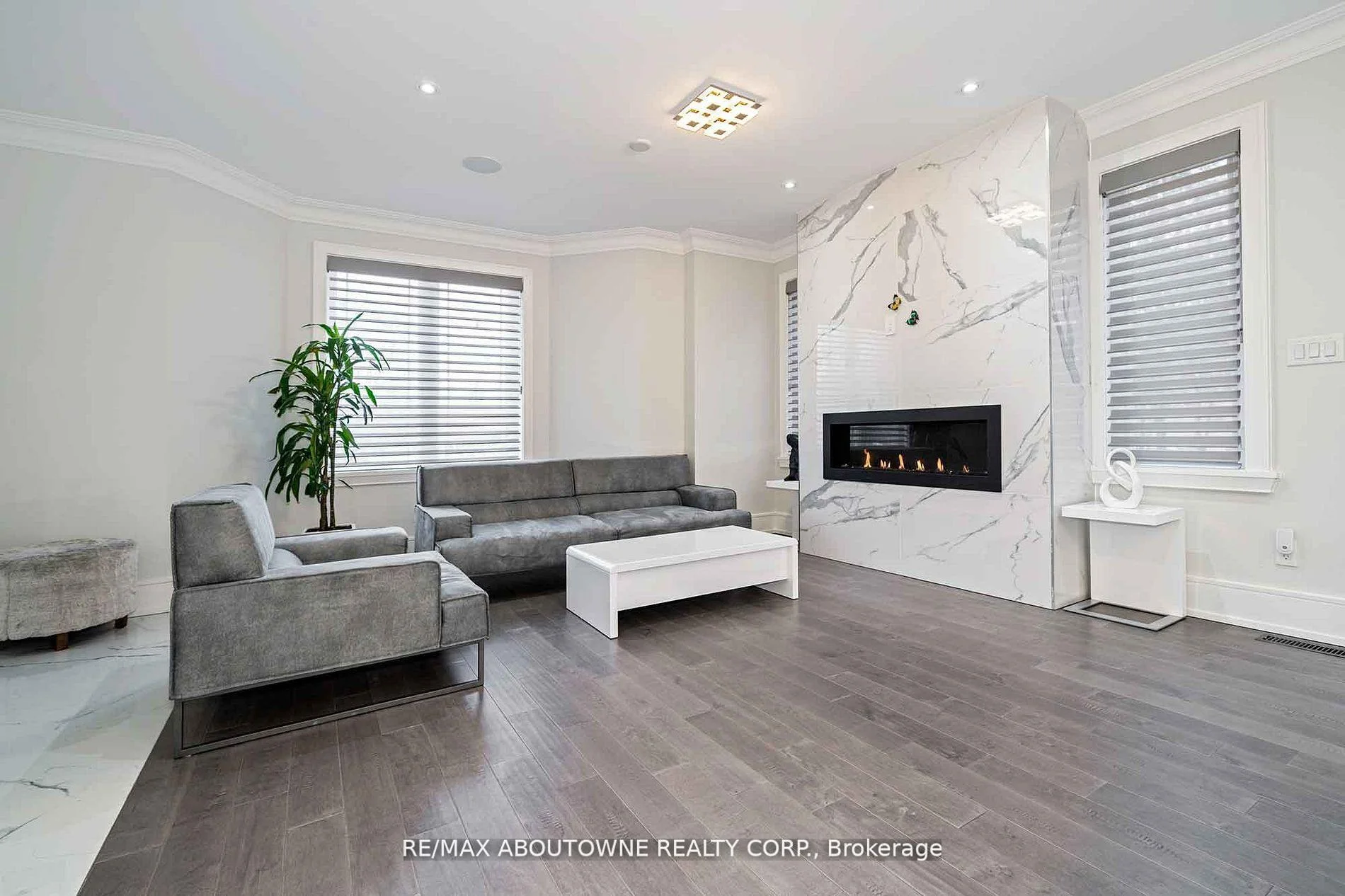 Photo 19 of 408 Seabourne Drive, Oakville, West — HOMEH