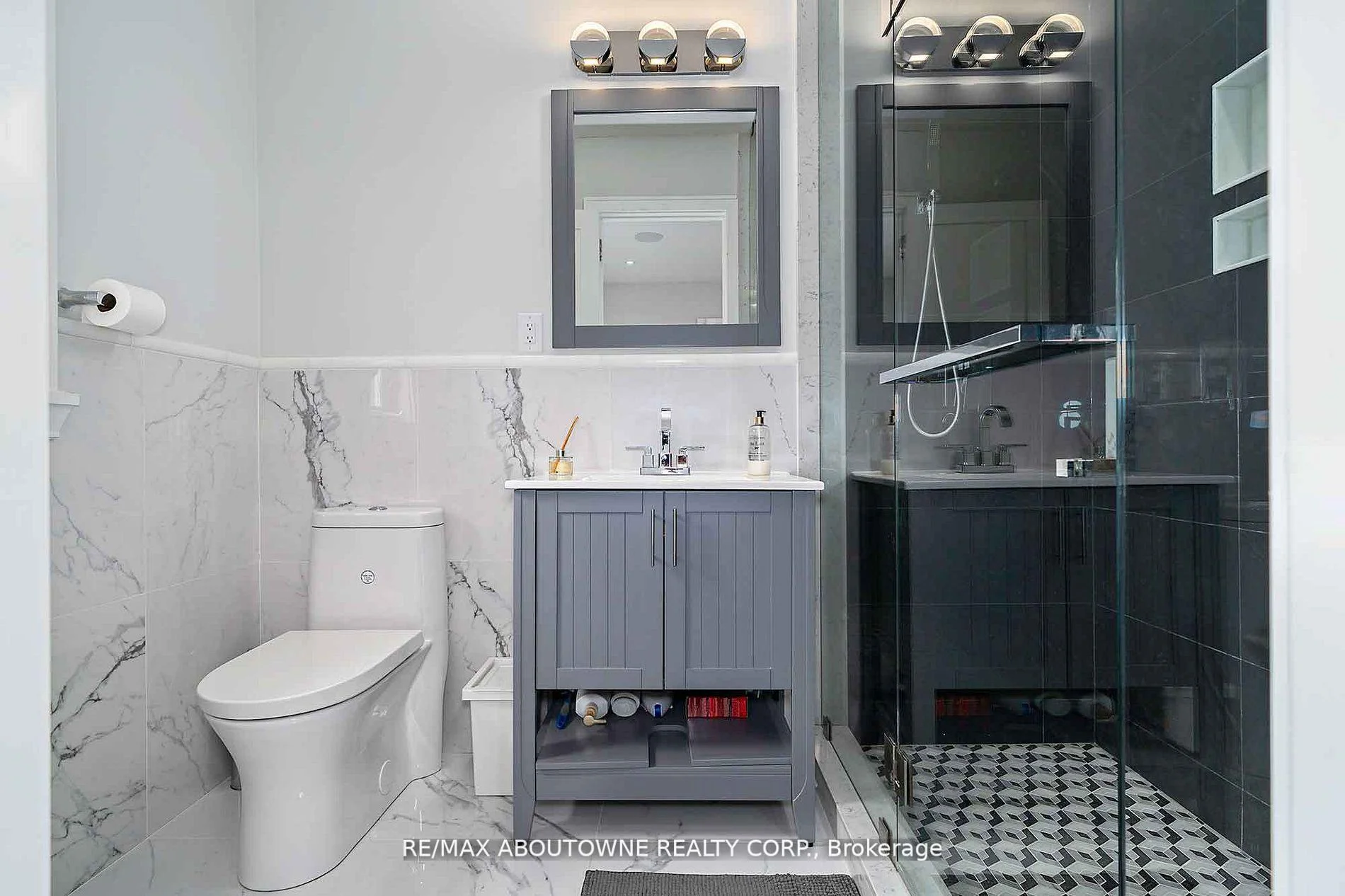Photo 29 of 408 Seabourne Drive, Oakville, West — HOMEH