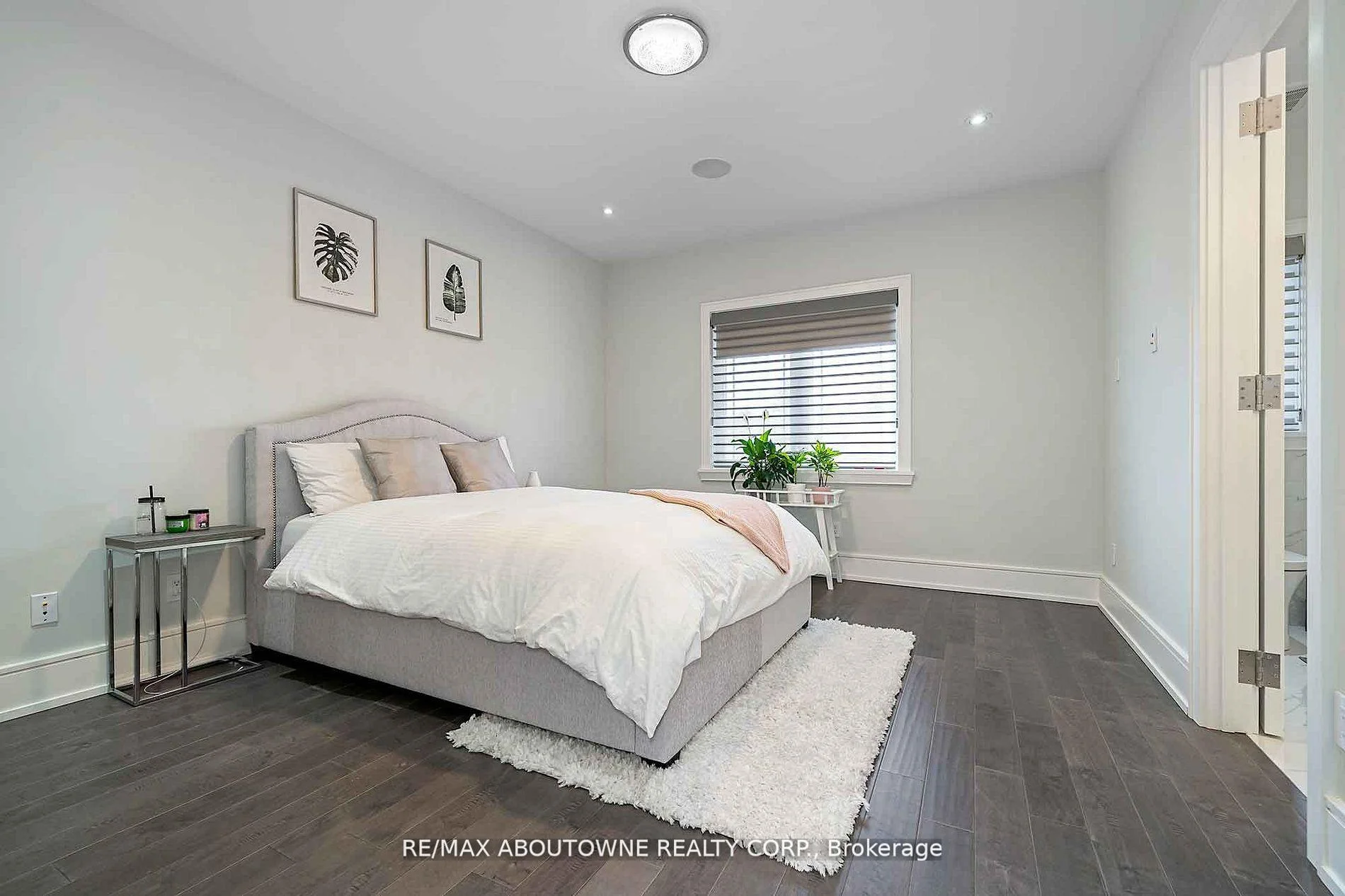 Photo 33 of 408 Seabourne Drive, Oakville, West — HOMEH