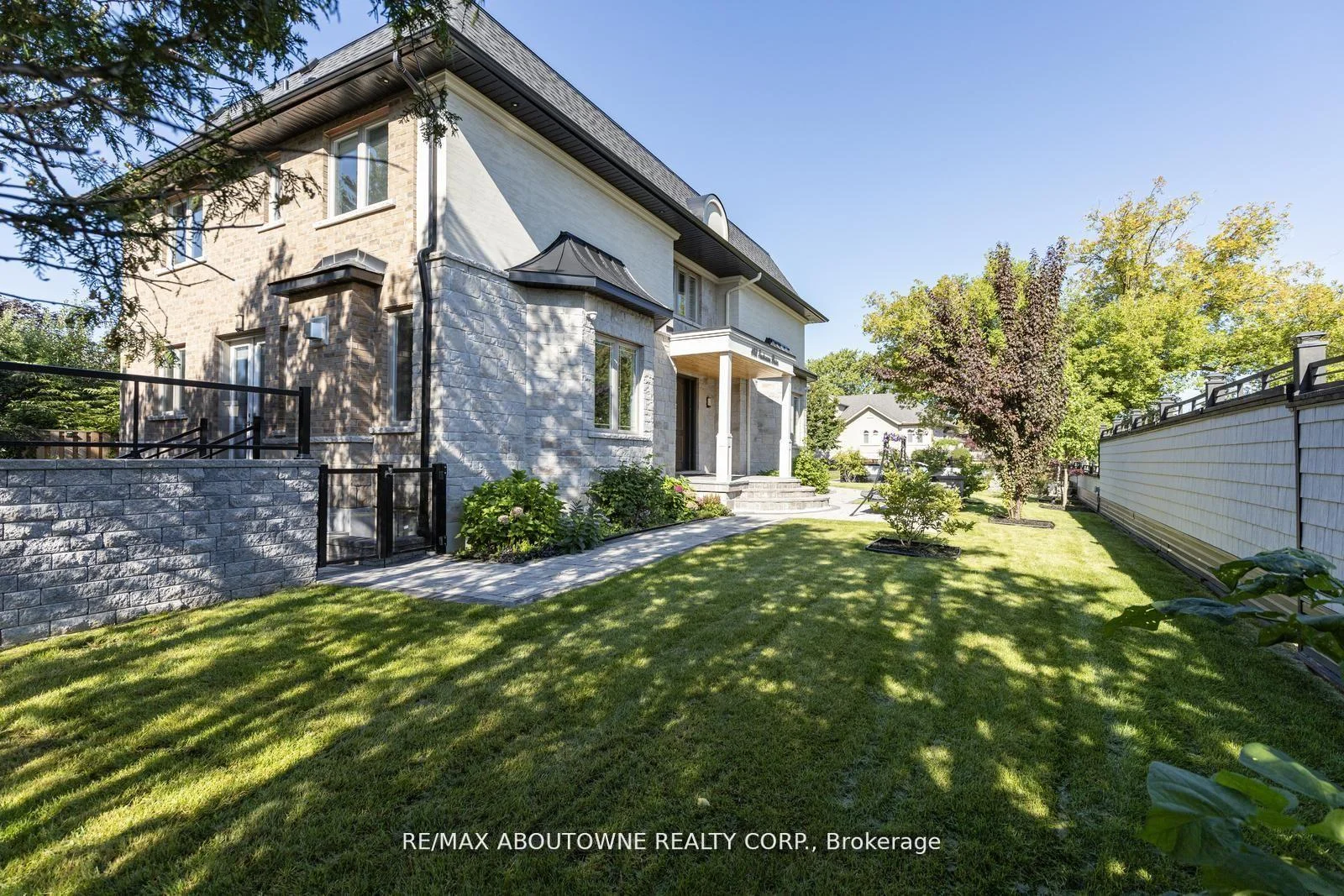 Photo 37 of 408 Seabourne Drive, Oakville, West — HOMEH