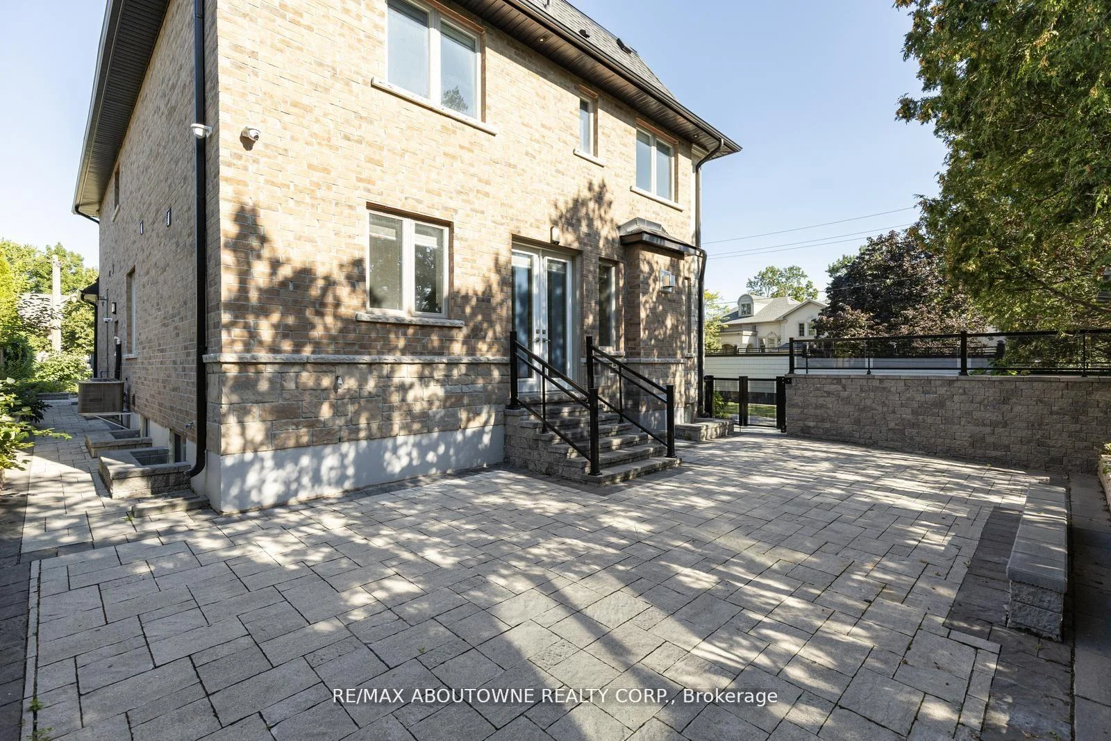 Photo 41 of 408 Seabourne Drive, Oakville, West — HOMEH