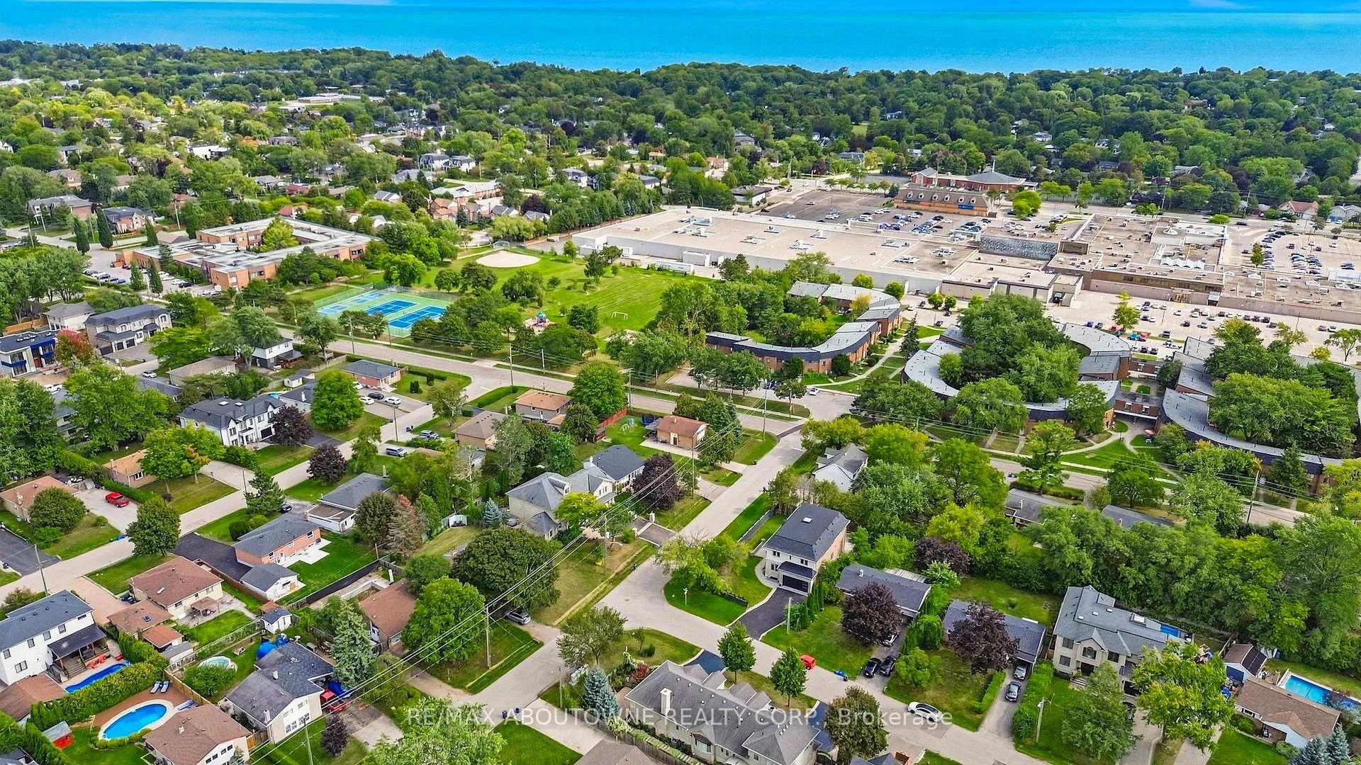 Photo 80 of 408 Seabourne Drive, Oakville, West — HOMEH