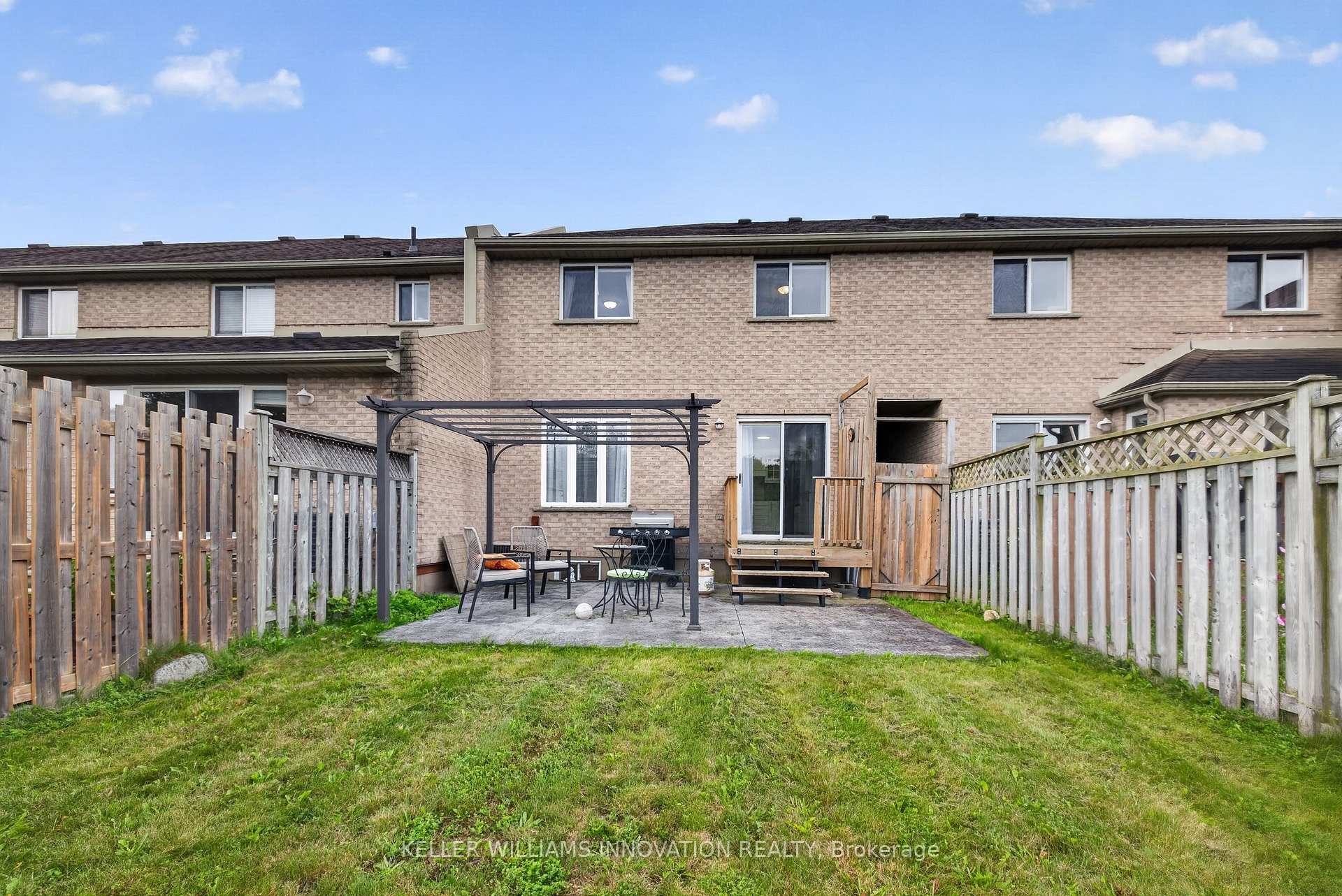 Photo 22 of 73 Hewitt Lane, Guelph, Willow West/Sugarbush/West Acres — HOMEH