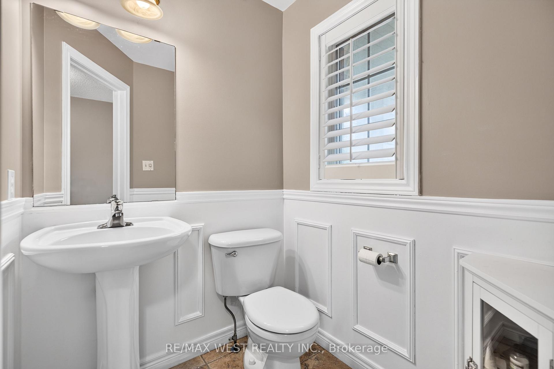 Photo 6 of 72 Etherington Crescent, Hamilton, Binbrook — HOMEH