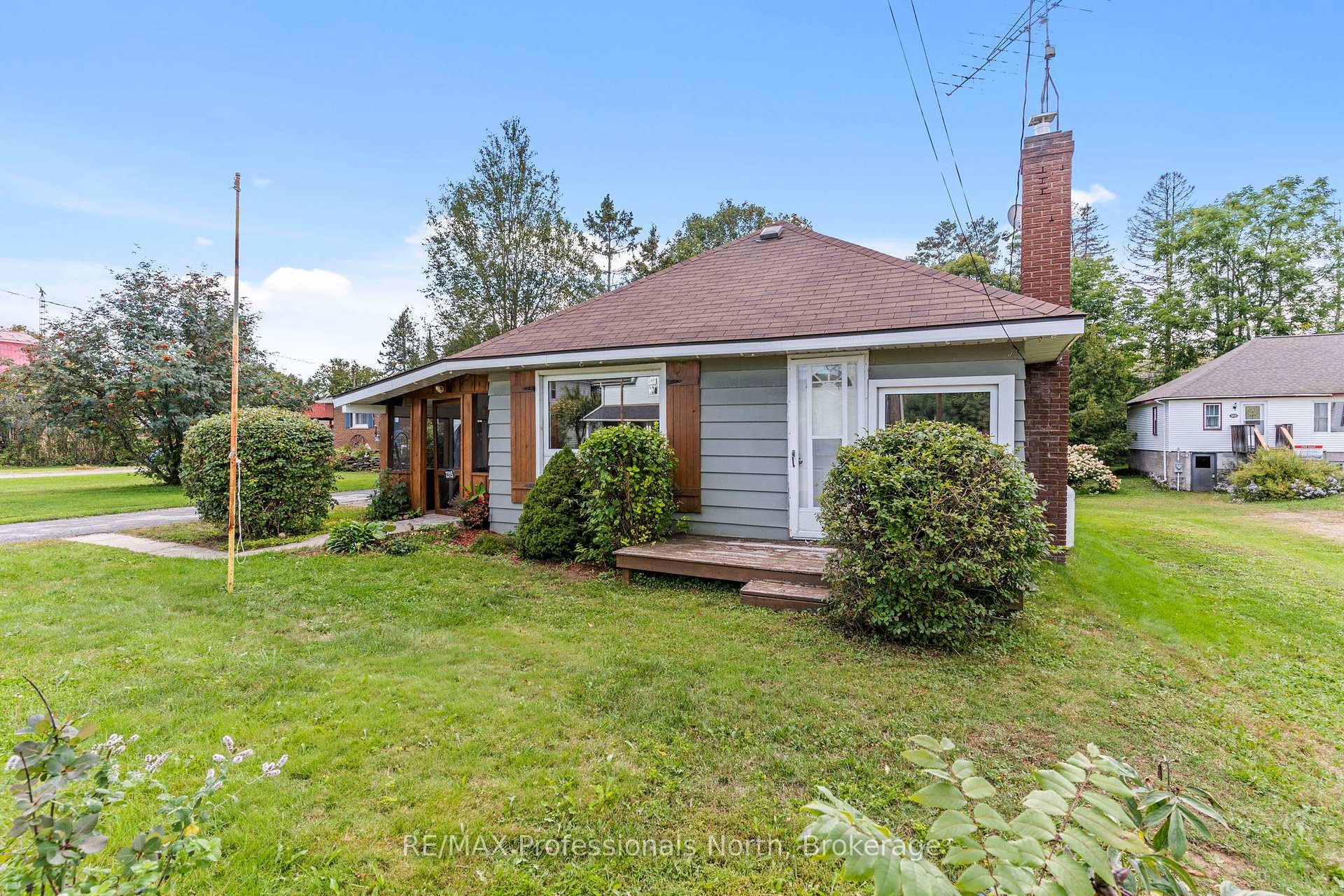 Photo 3 of 2315 Loop Road, Highlands East, Monmouth — HOMEH