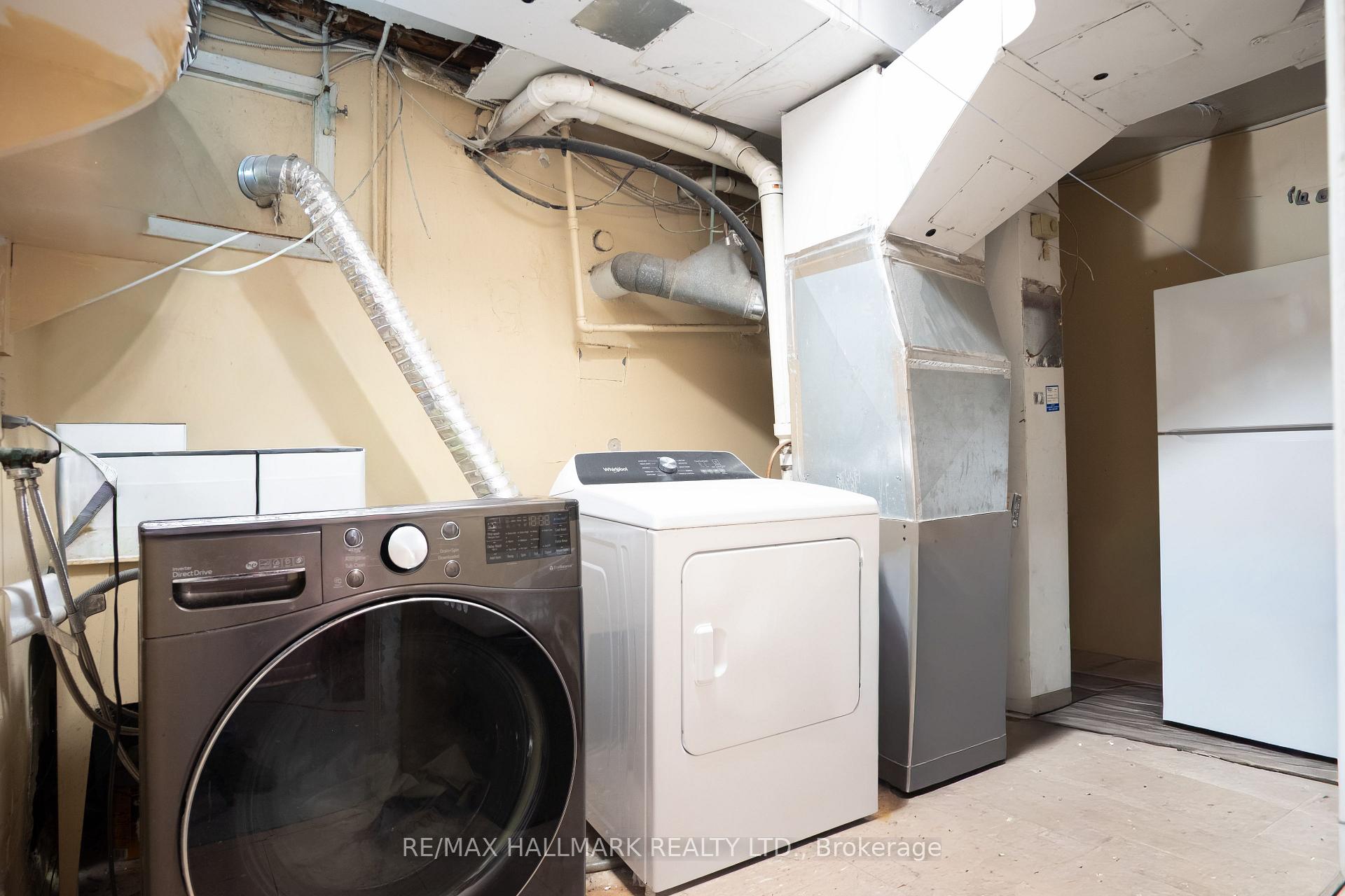 Photo 21 of Unit Basement, 399 Lawrence Avenue W, Toronto, Bedford Park-Nortown — HOMEH