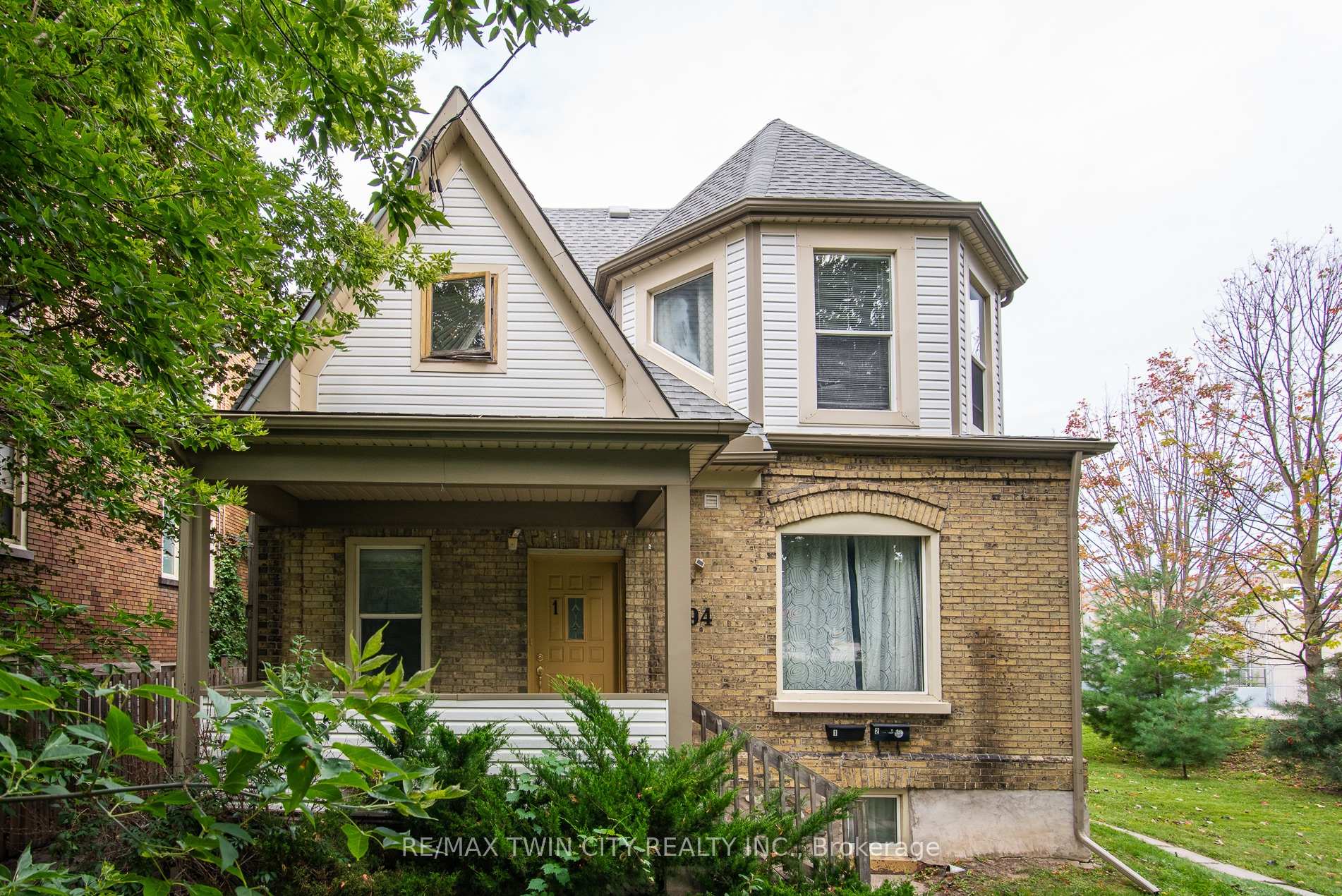 Photo 3 of 94 Margaret Avenue, Kitchener, Mount Hope Huron Park — HOMEH