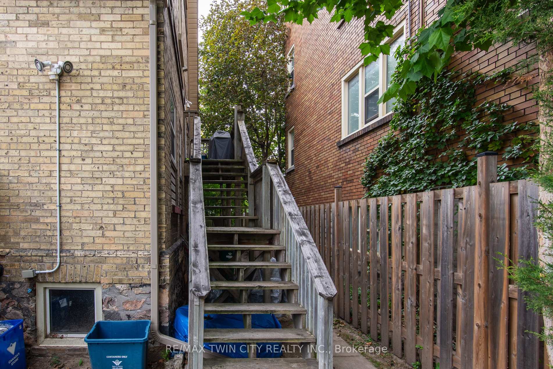 Photo 10 of 94 Margaret Avenue, Kitchener, Mount Hope Huron Park — HOMEH