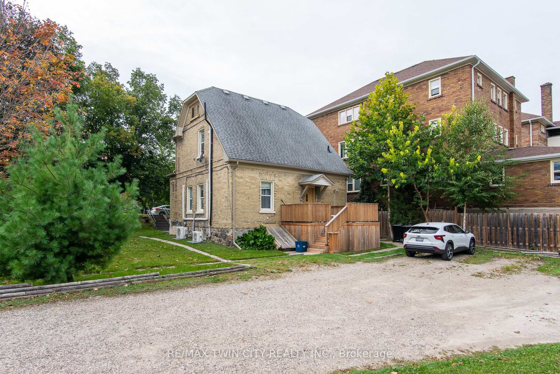 Photo 11 of 94 Margaret Avenue, Kitchener, Mount Hope Huron Park — HOMEH