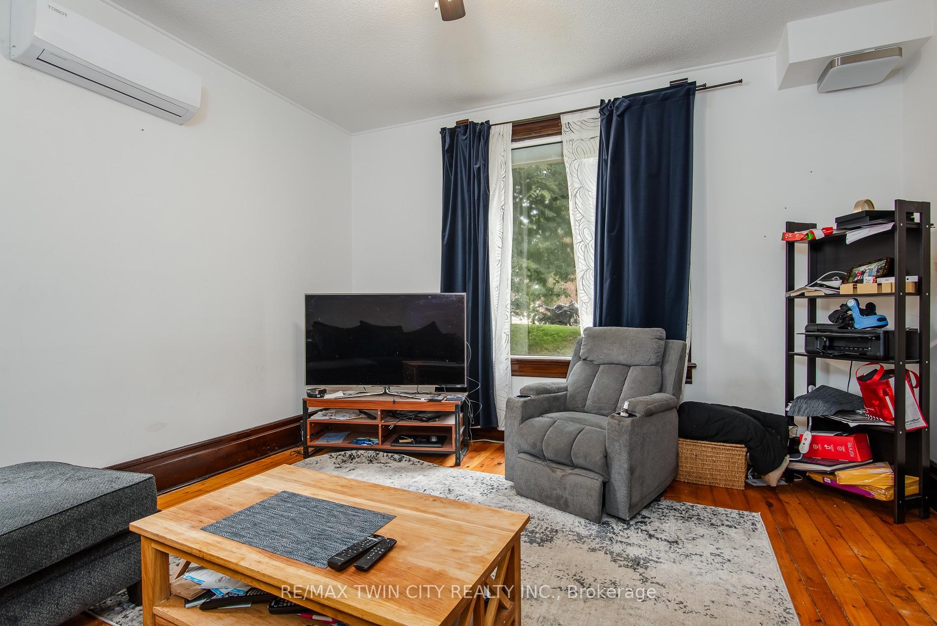 Photo 15 of 94 Margaret Avenue, Kitchener, Mount Hope Huron Park — HOMEH