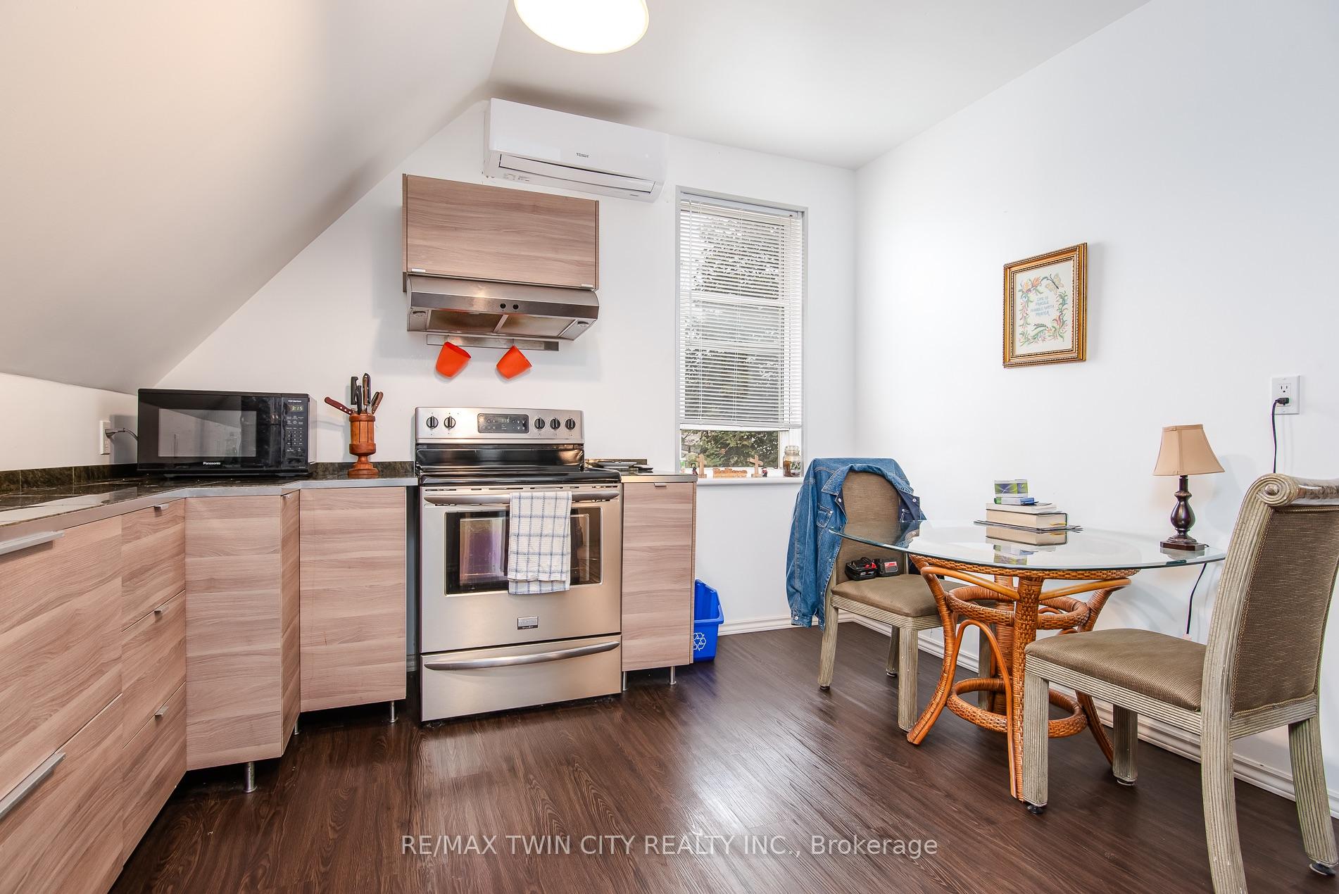 Photo 29 of 94 Margaret Avenue, Kitchener, Mount Hope Huron Park — HOMEH