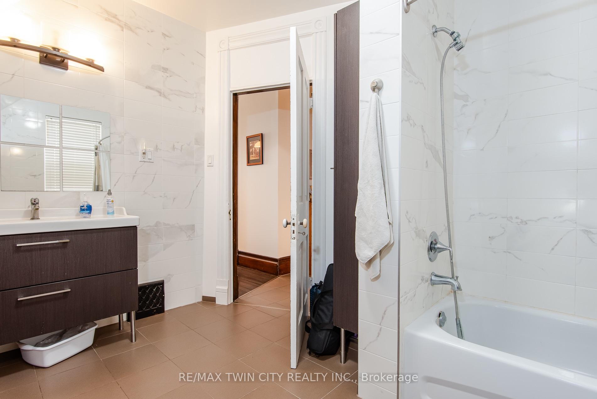 Photo 33 of 94 Margaret Avenue, Kitchener, Mount Hope Huron Park — HOMEH