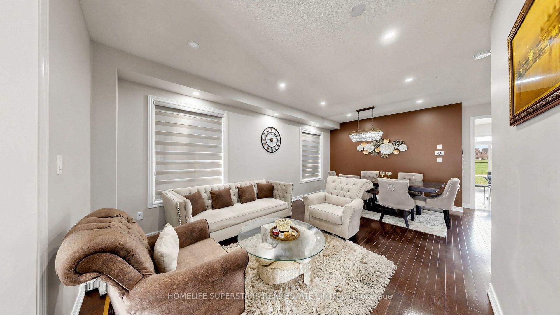 Photo 4 of 18 Oconnor Crescent, Brampton, Northwest Brampton — HOMEH