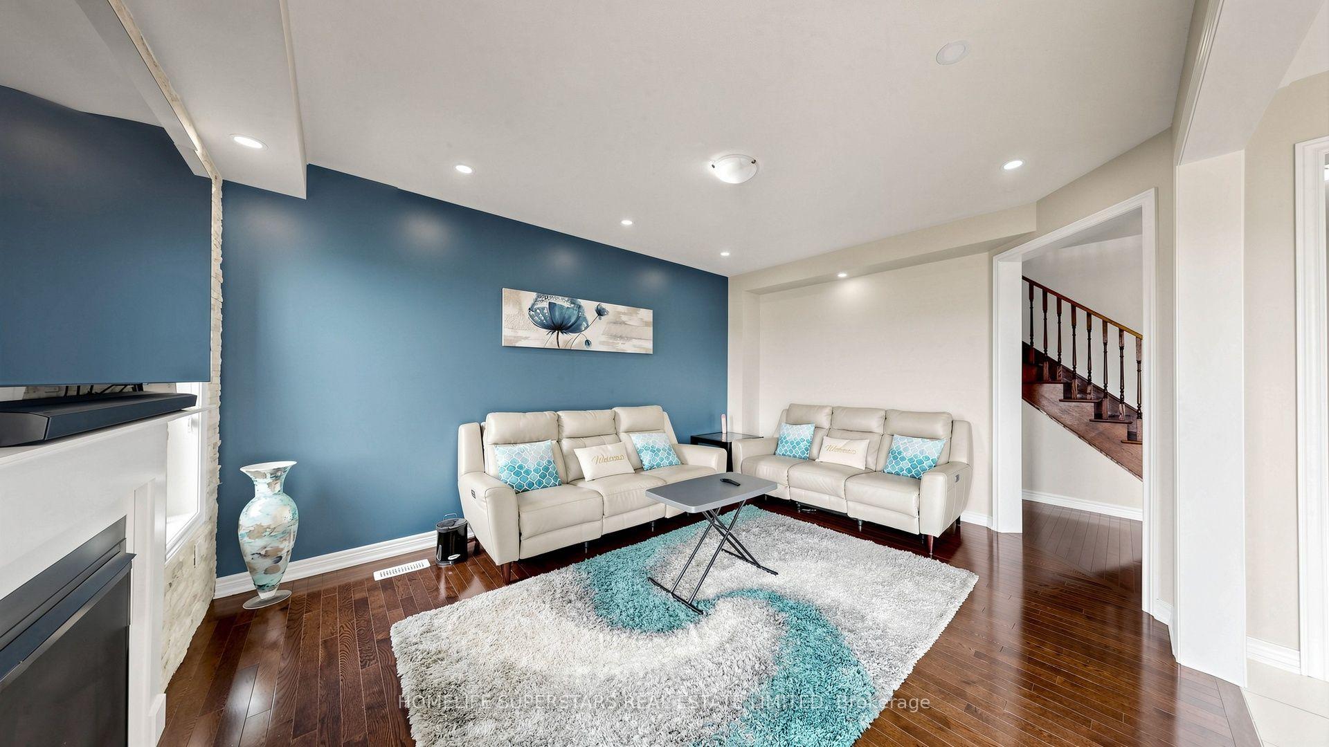 Photo 12 of 18 Oconnor Crescent, Brampton, Northwest Brampton — HOMEH