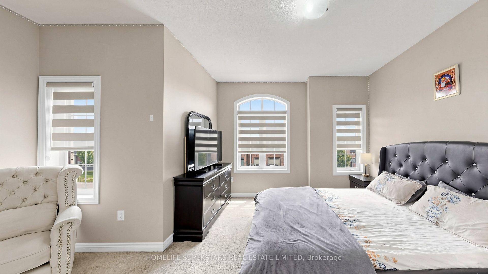 Photo 30 of 18 Oconnor Crescent, Brampton, Northwest Brampton — HOMEH