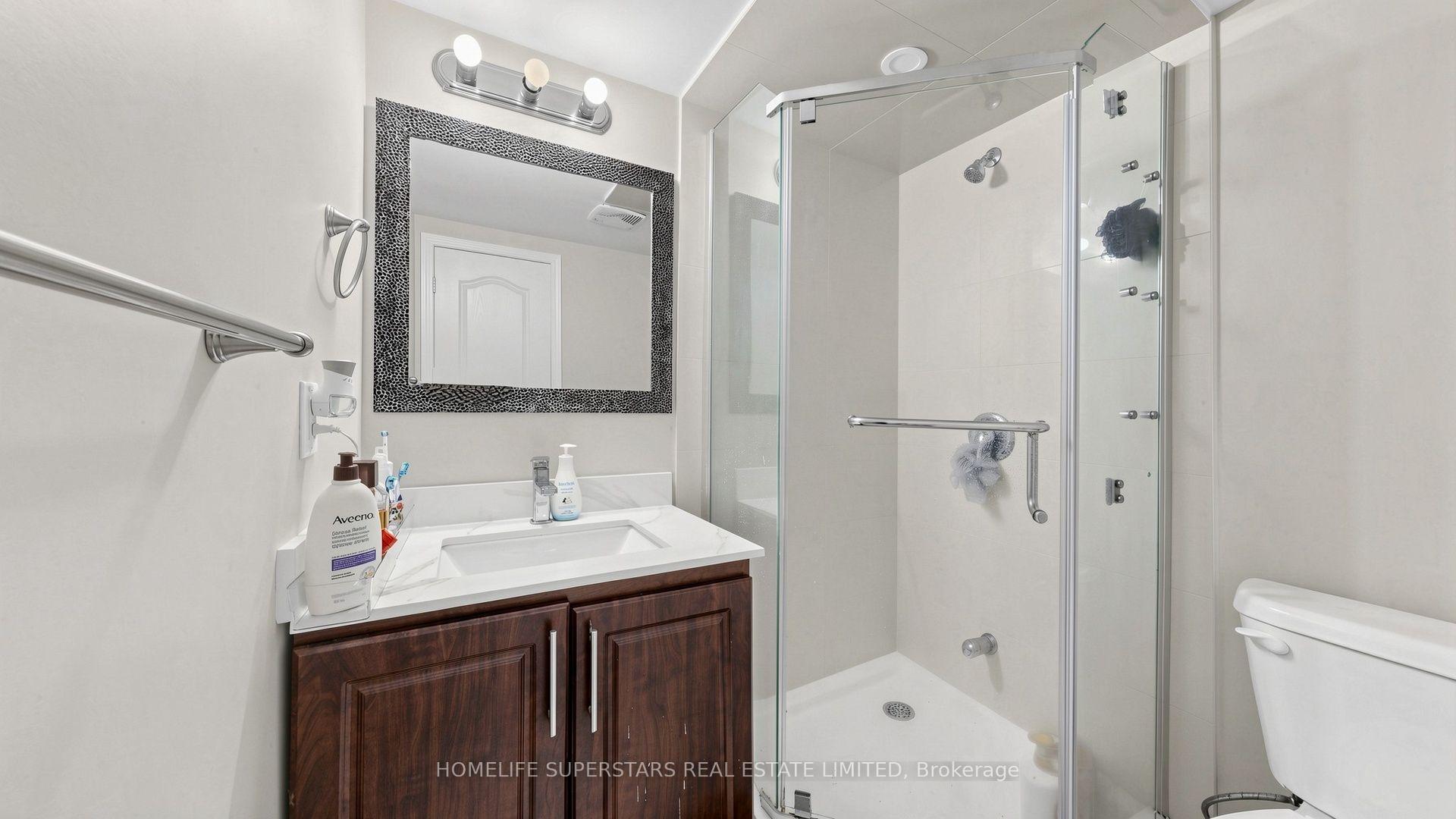 Photo 35 of 18 Oconnor Crescent, Brampton, Northwest Brampton — HOMEH