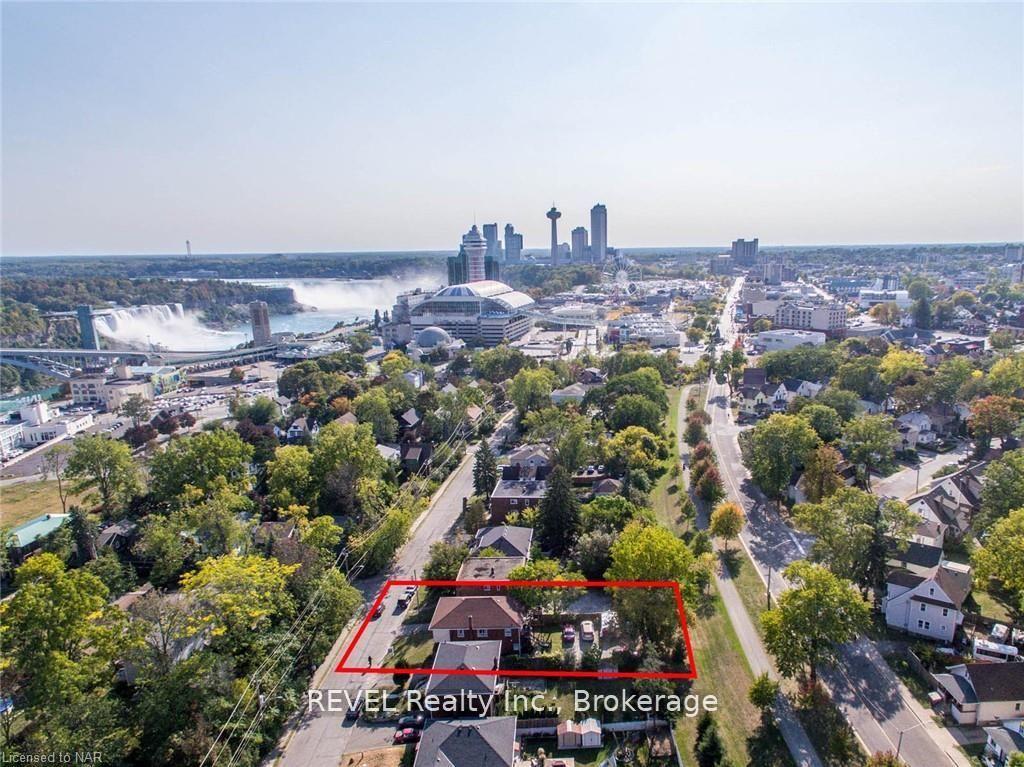 Photo 2 of Unit 1, 5459 Ontario Avenue, Niagara Falls, Downtown — HOMEH