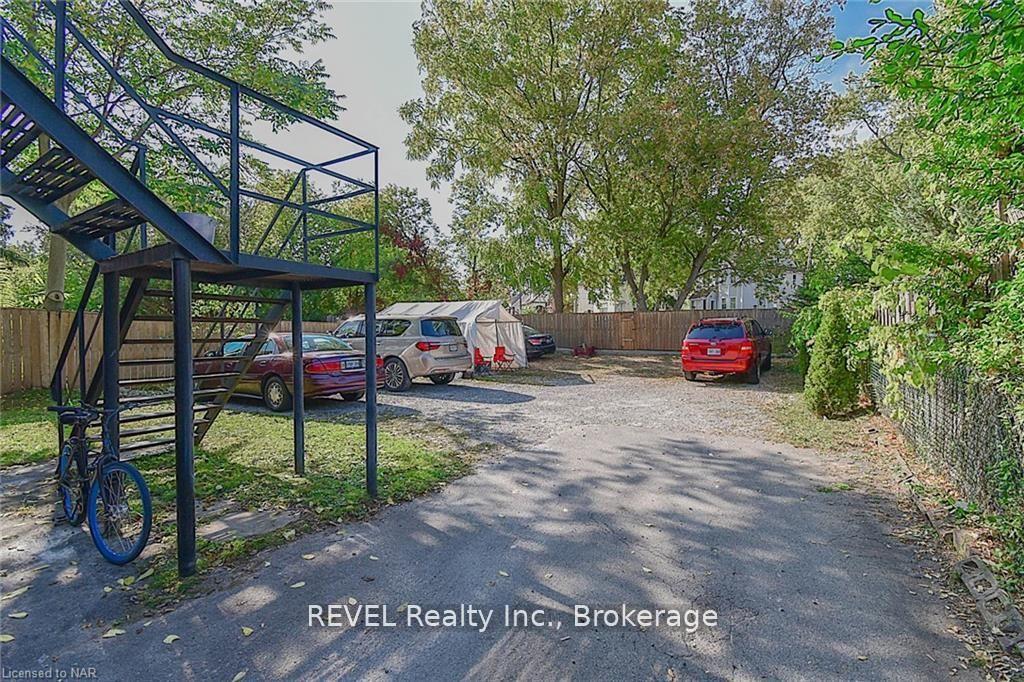 Photo 7 of Unit 1, 5459 Ontario Avenue, Niagara Falls, Downtown — HOMEH
