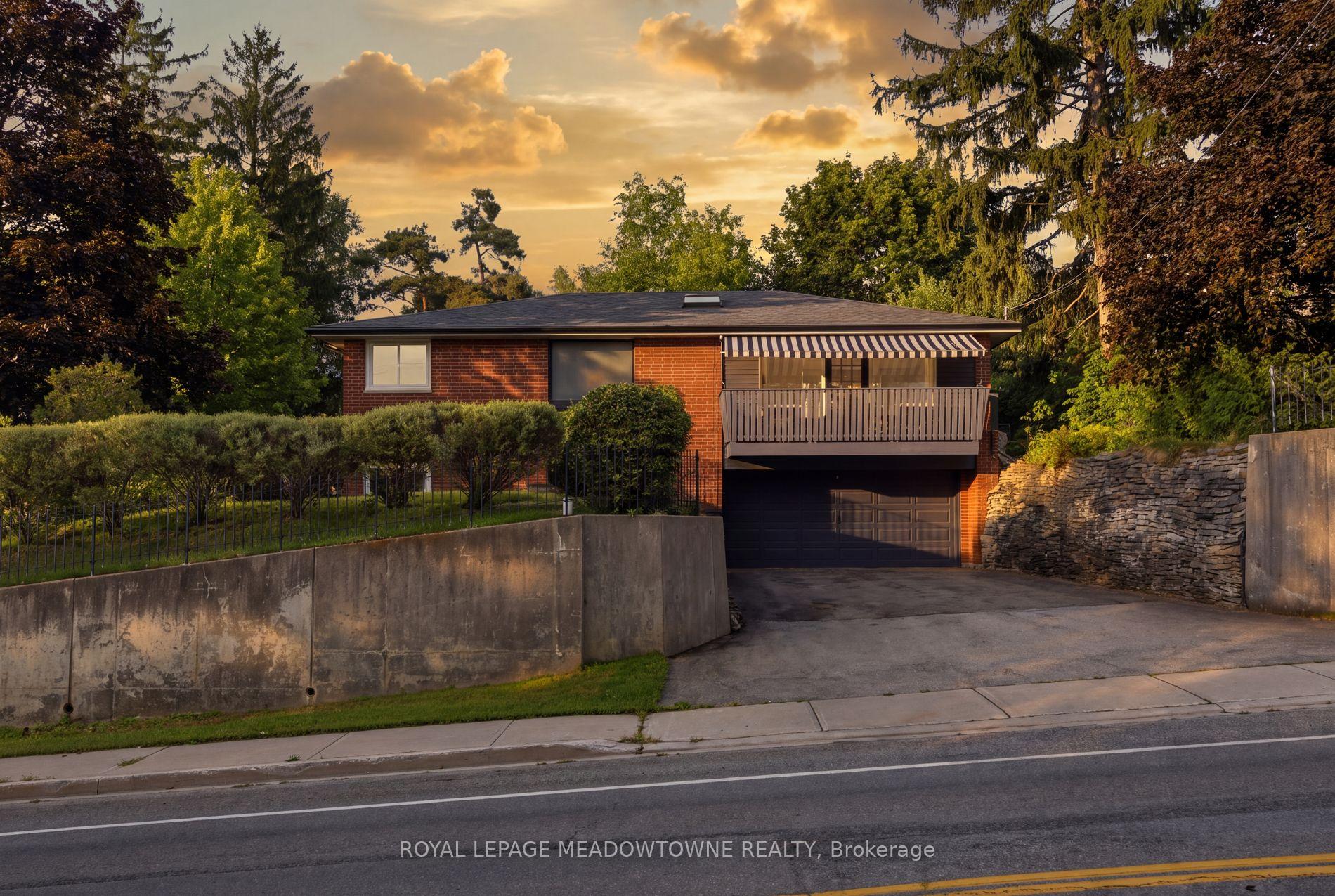 Photo 2 of 273 Maple Avenue, Halton Hills, Georgetown — HOMEH