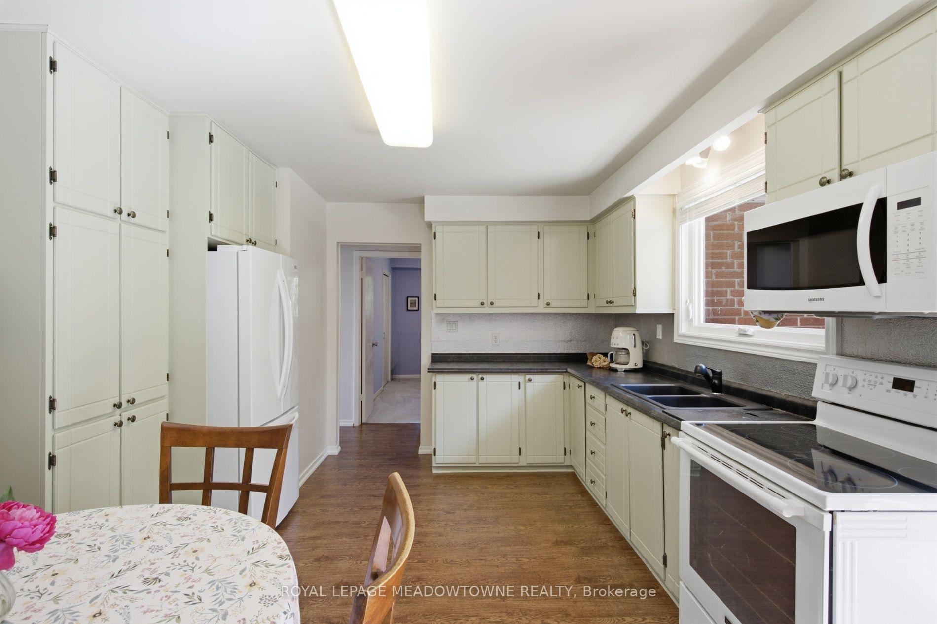 Photo 24 of 273 Maple Avenue, Halton Hills, Georgetown — HOMEH