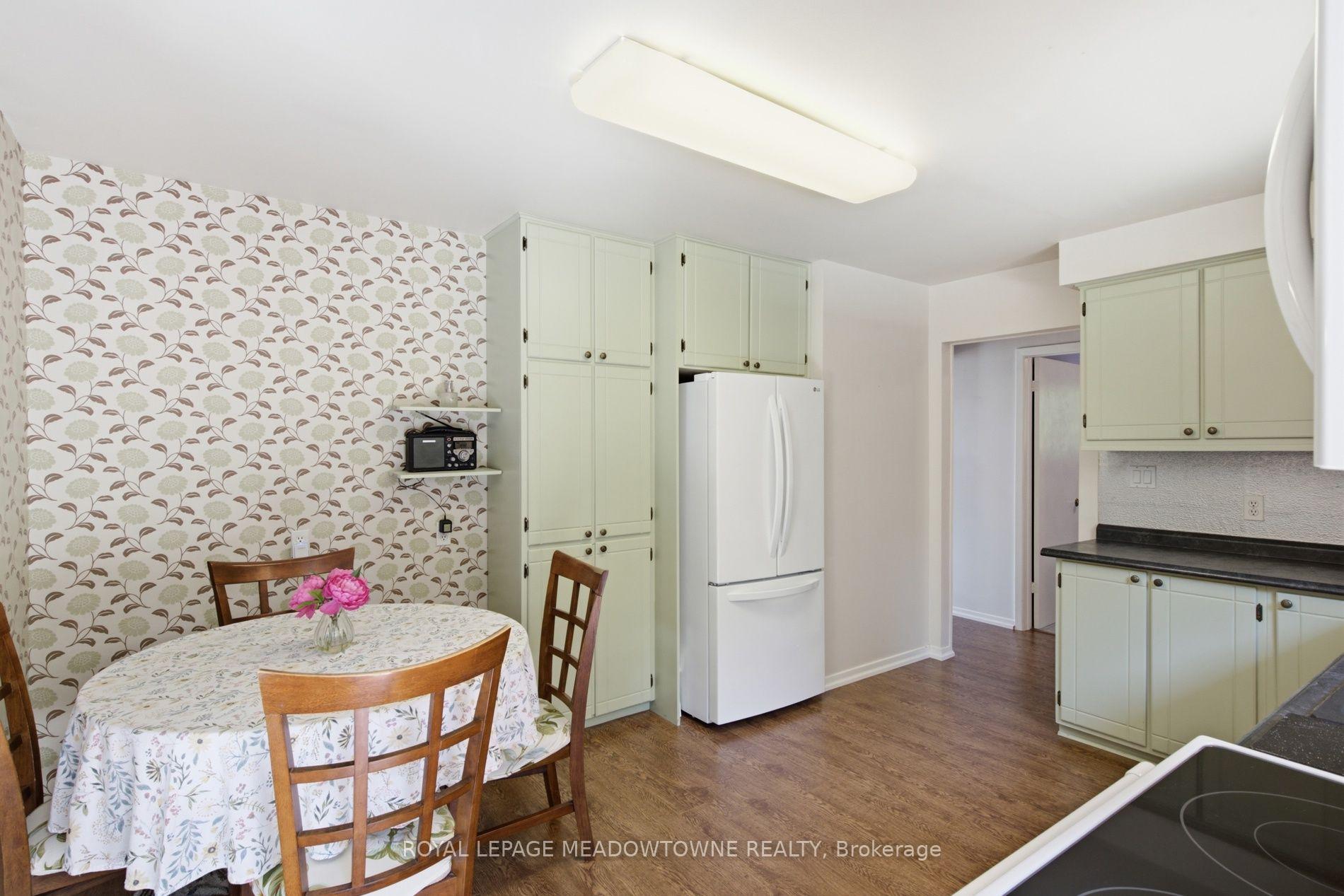 Photo 28 of 273 Maple Avenue, Halton Hills, Georgetown — HOMEH