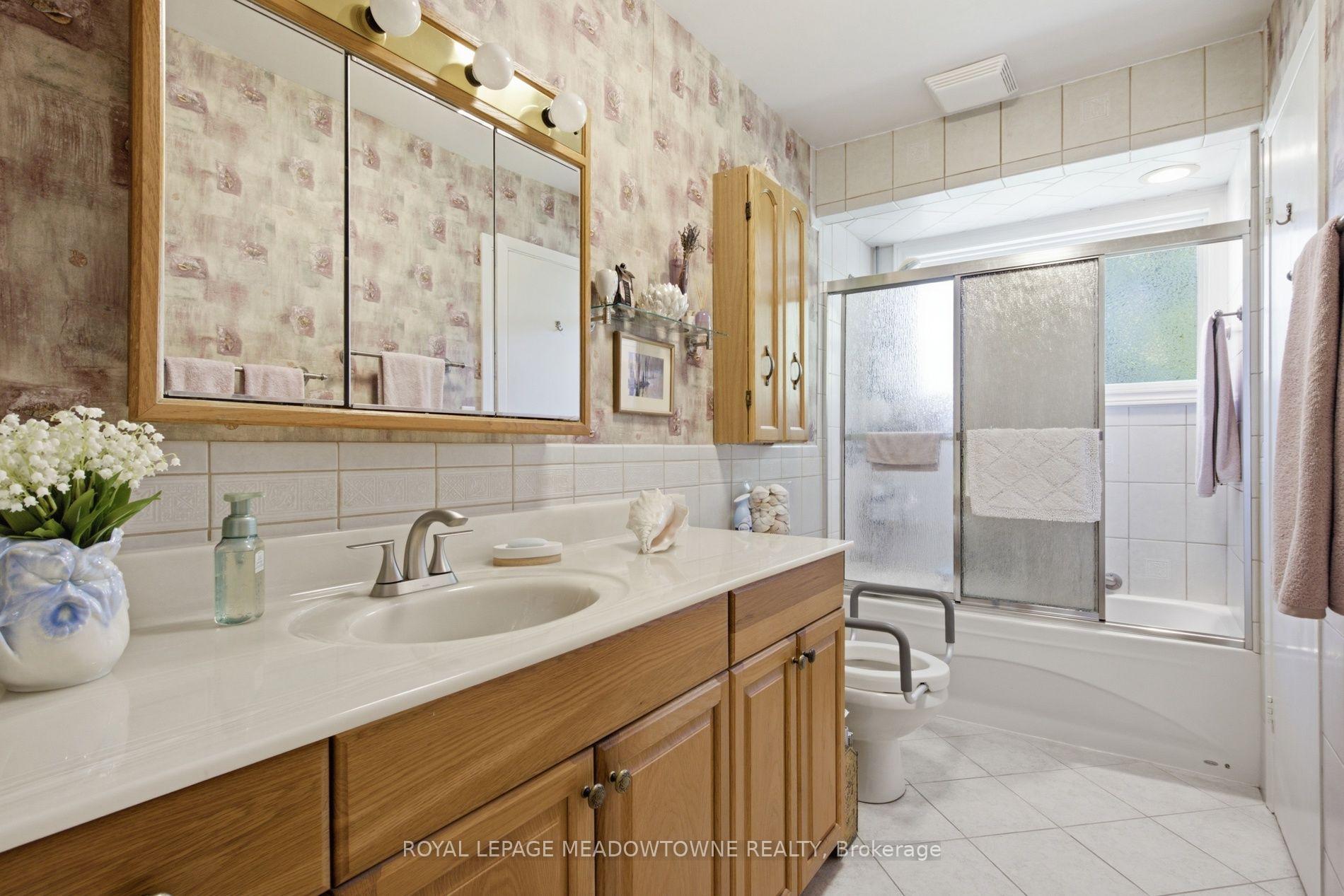 Photo 29 of 273 Maple Avenue, Halton Hills, Georgetown — HOMEH