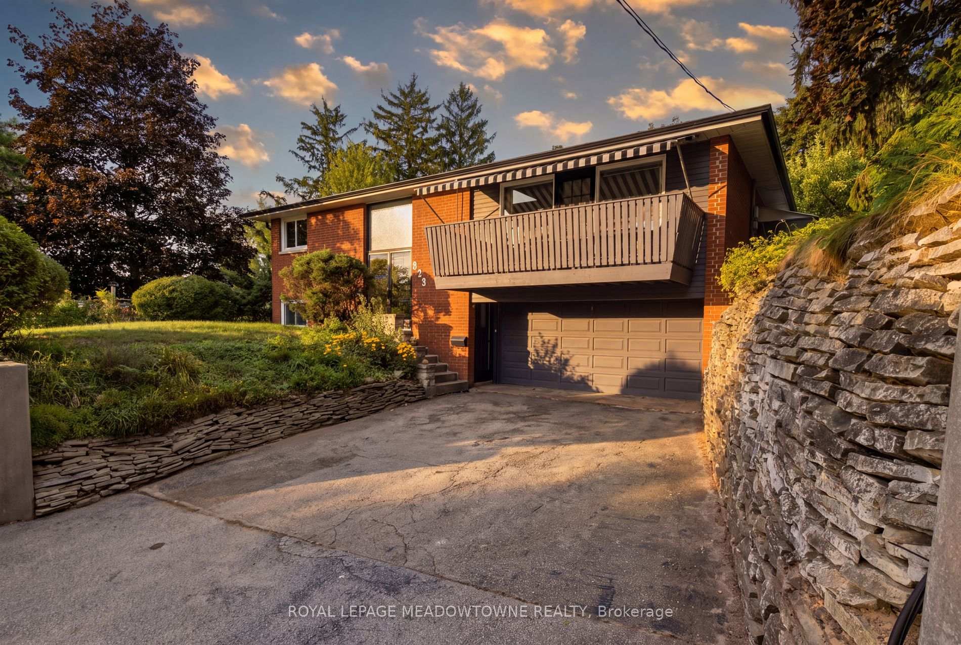Photo 4 of 273 Maple Avenue, Halton Hills, Georgetown — HOMEH