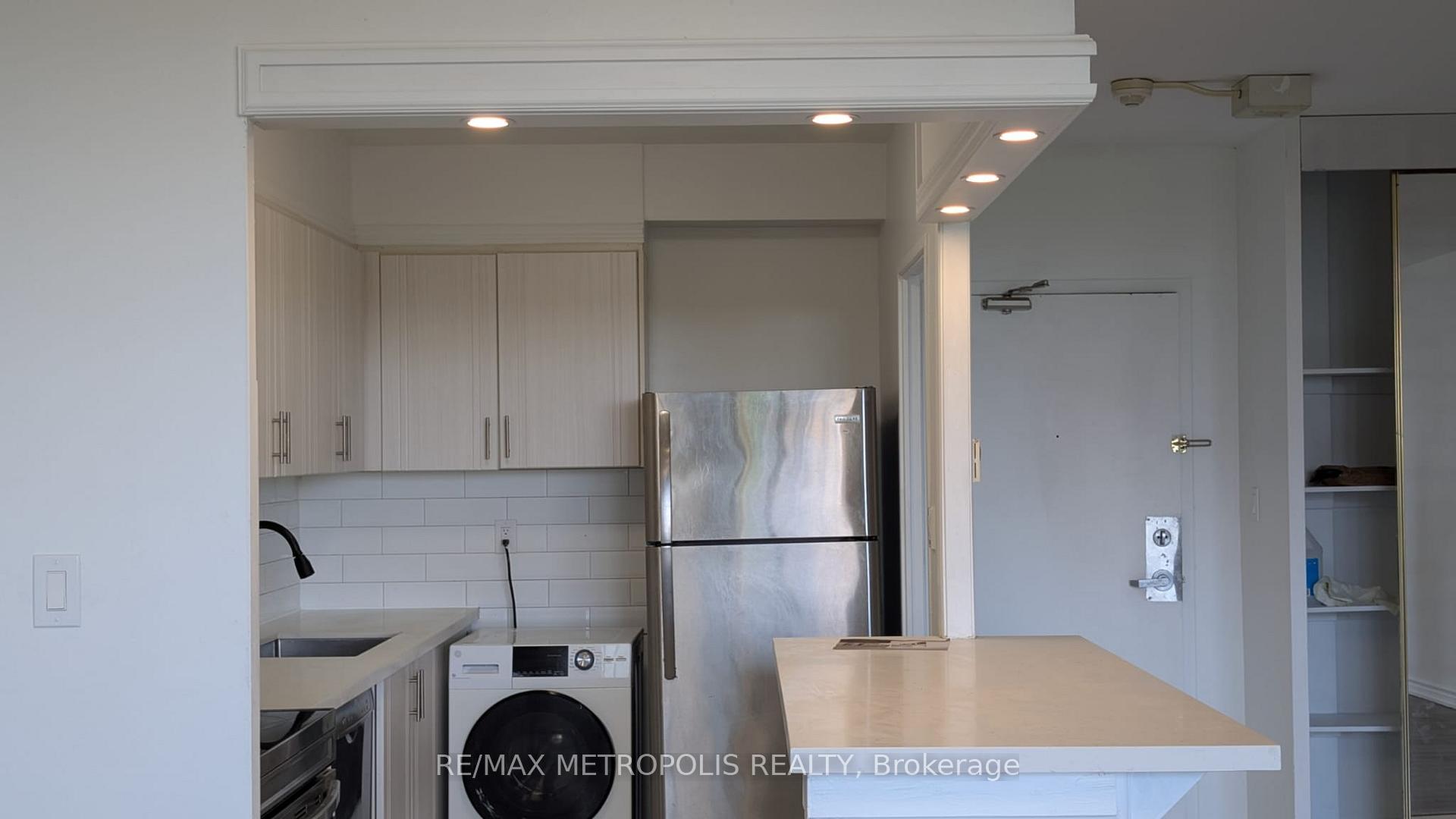 Photo 6 of Unit #607, 5 Massey Square, Toronto, Crescent Town — HOMEH