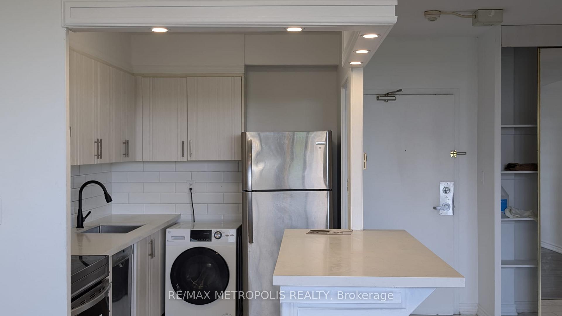 Photo 9 of Unit #607, 5 Massey Square, Toronto, Crescent Town — HOMEH