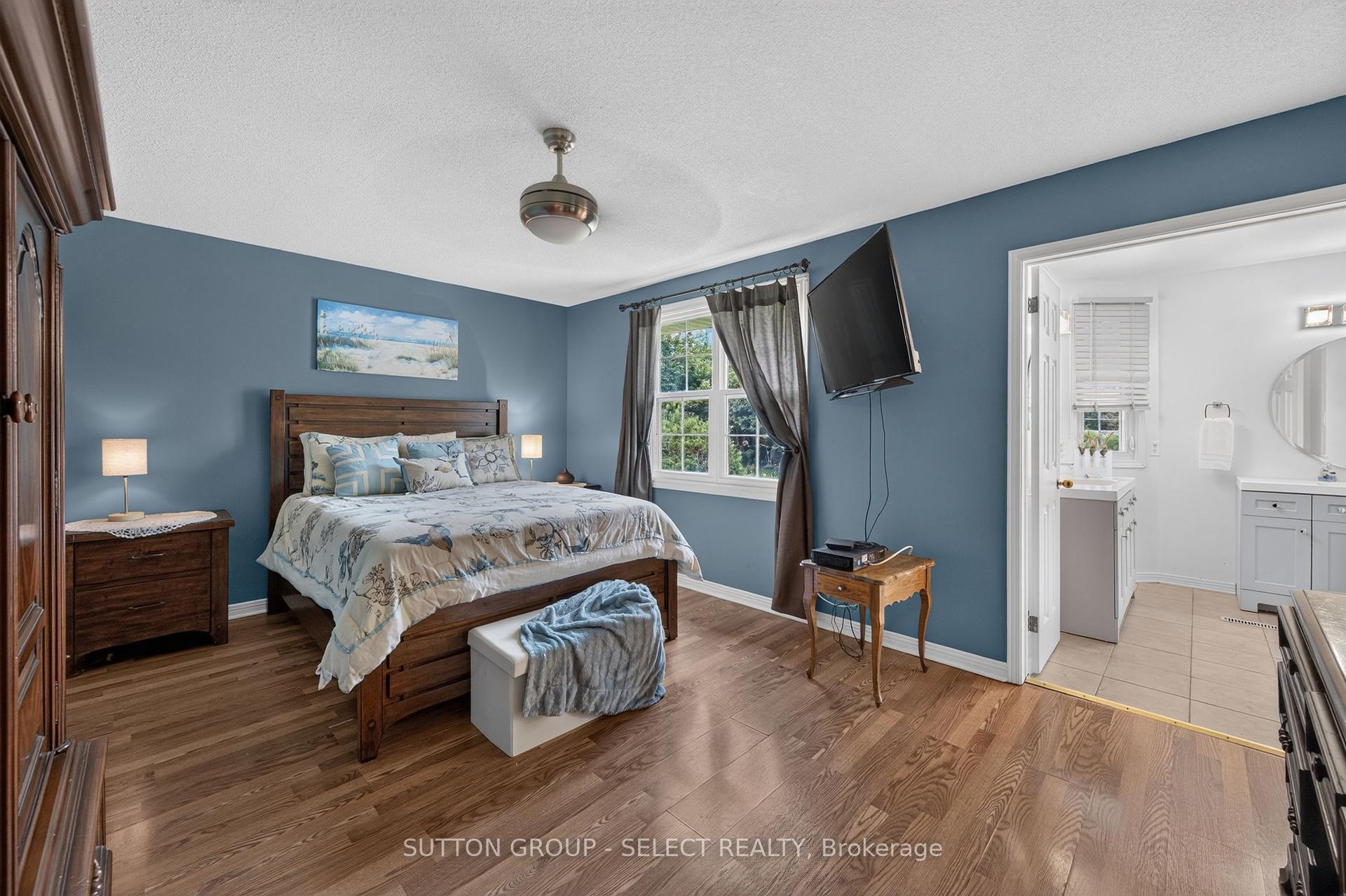 Photo 31 of 384 Eastcastle Place, London, North K — HOMEH