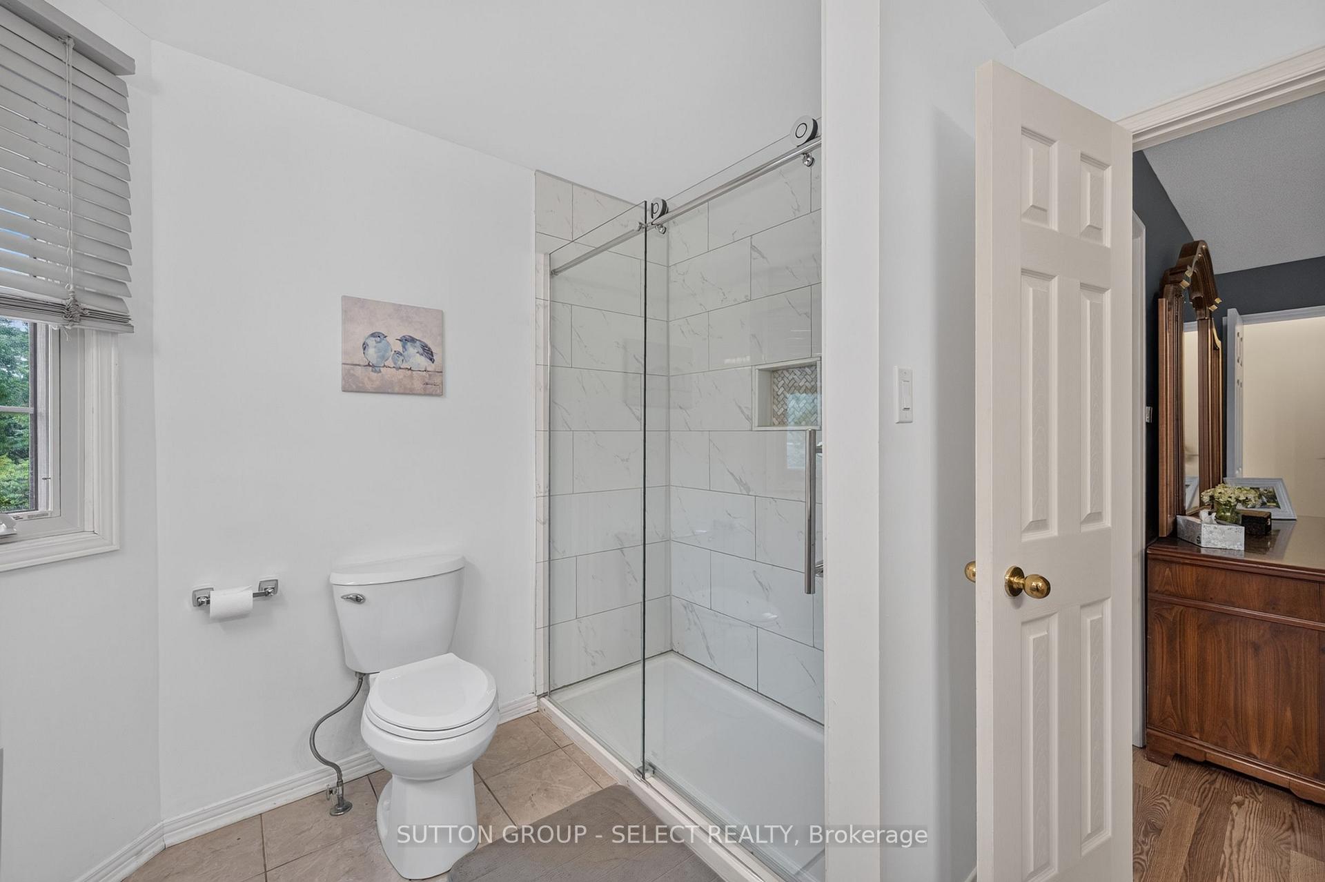Photo 34 of 384 Eastcastle Place, London, North K — HOMEH