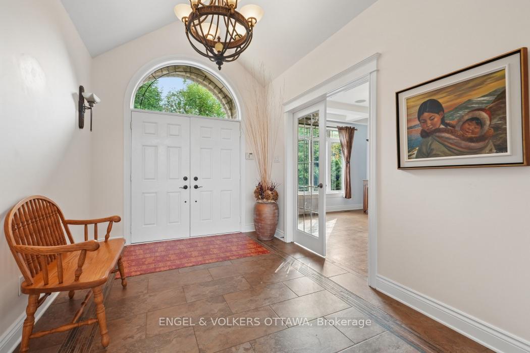 Photo 2 of 6043 Knights Drive, Ottawa, Manotick East to Manotick Station — HOMEH
