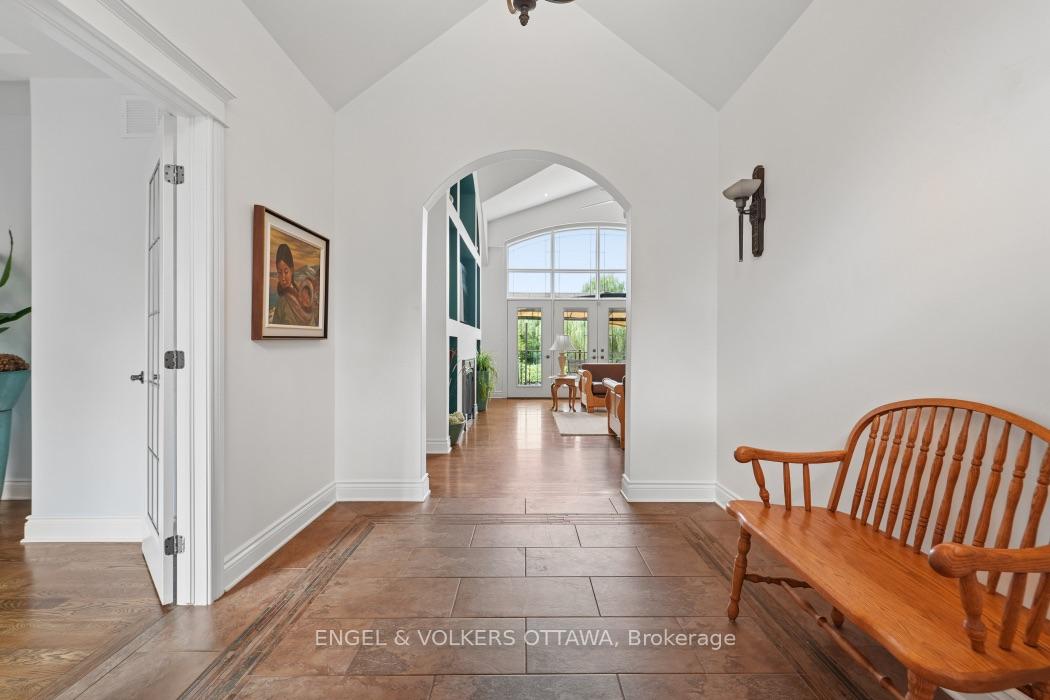 Photo 3 of 6043 Knights Drive, Ottawa, Manotick East to Manotick Station — HOMEH