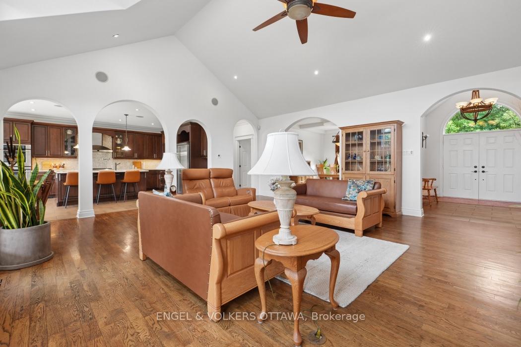Photo 5 of 6043 Knights Drive, Ottawa, Manotick East to Manotick Station — HOMEH