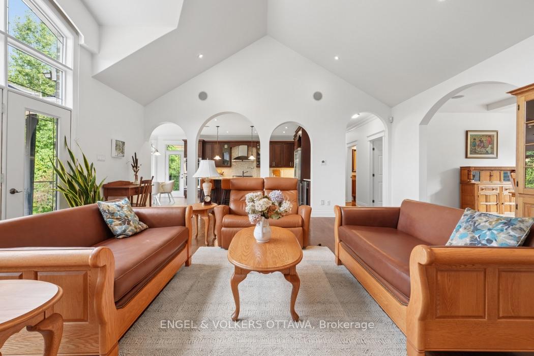 Photo 6 of 6043 Knights Drive, Ottawa, Manotick East to Manotick Station — HOMEH