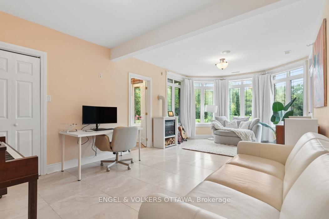 Photo 36 of 6043 Knights Drive, Ottawa, Manotick East to Manotick Station — HOMEH