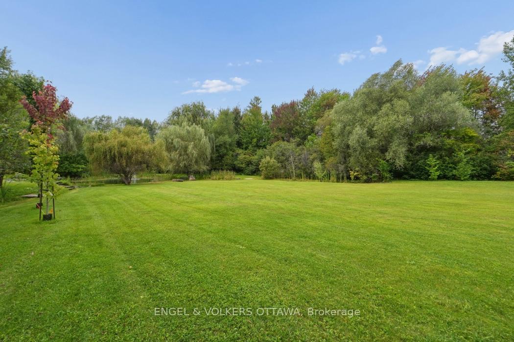 Photo 46 of 6043 Knights Drive, Ottawa, Manotick East to Manotick Station — HOMEH