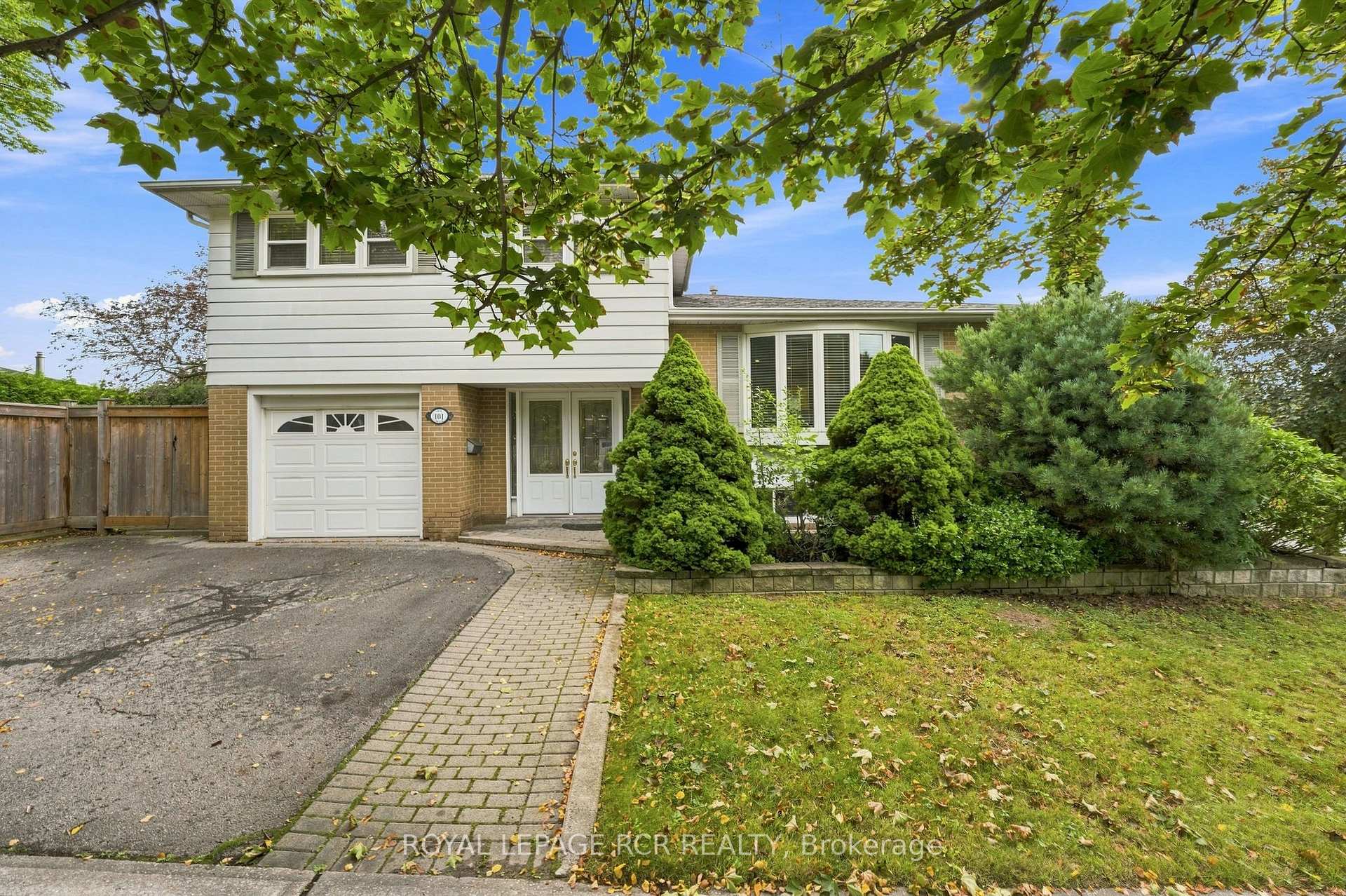 Photo 2 of 101 Hill Drive, Aurora, Aurora Heights — HOMEH