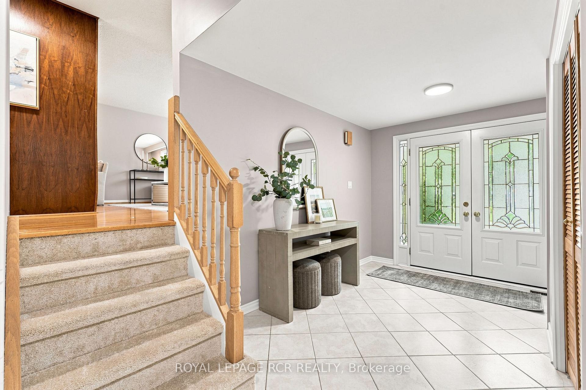 Photo 6 of 101 Hill Drive, Aurora, Aurora Heights — HOMEH