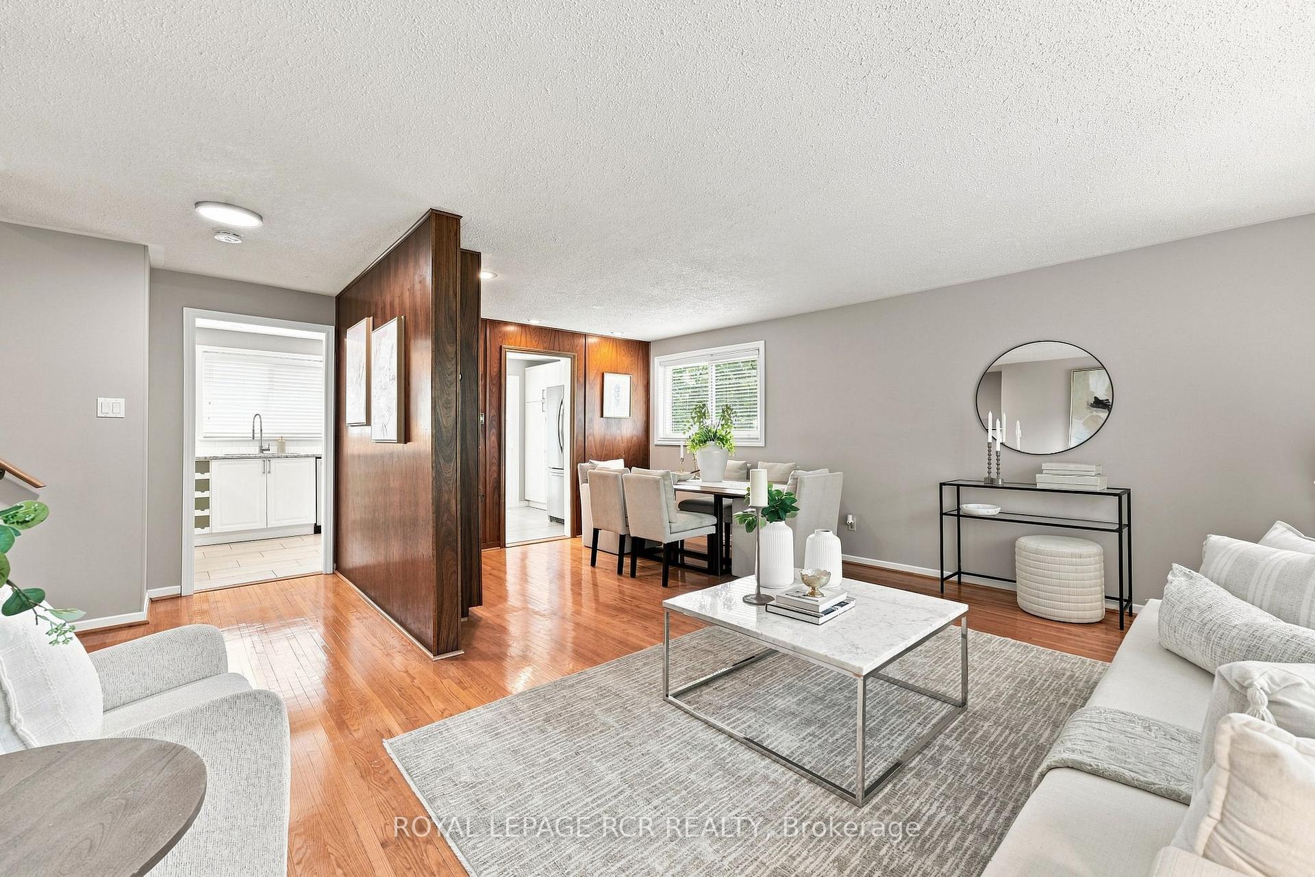 Photo 11 of 101 Hill Drive, Aurora, Aurora Heights — HOMEH