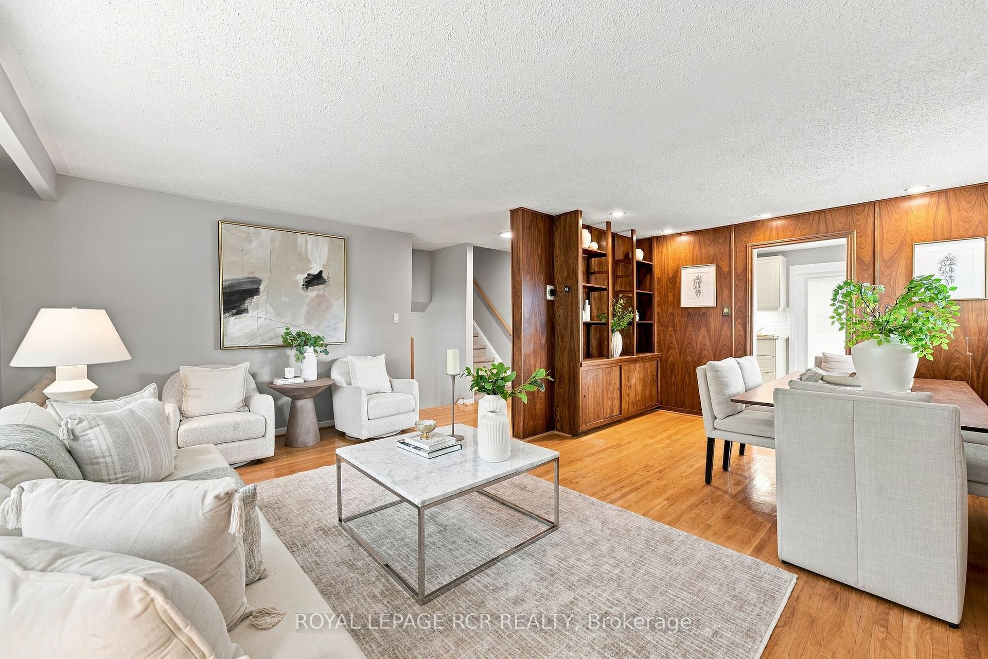 Photo 12 of 101 Hill Drive, Aurora, Aurora Heights — HOMEH