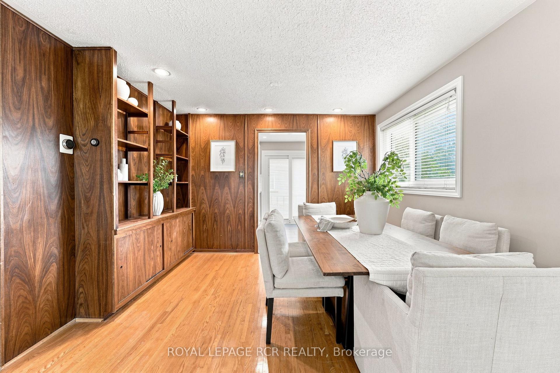 Photo 13 of 101 Hill Drive, Aurora, Aurora Heights — HOMEH