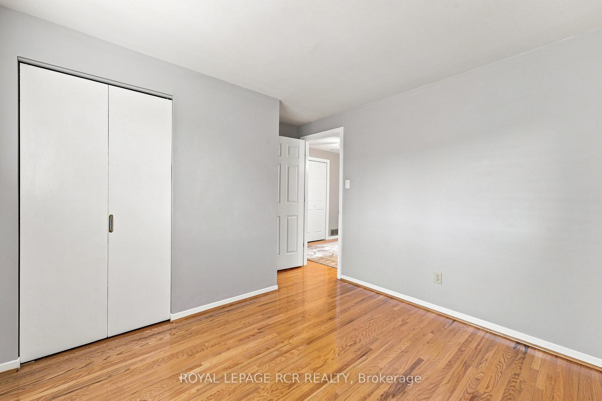 Photo 28 of 101 Hill Drive, Aurora, Aurora Heights — HOMEH