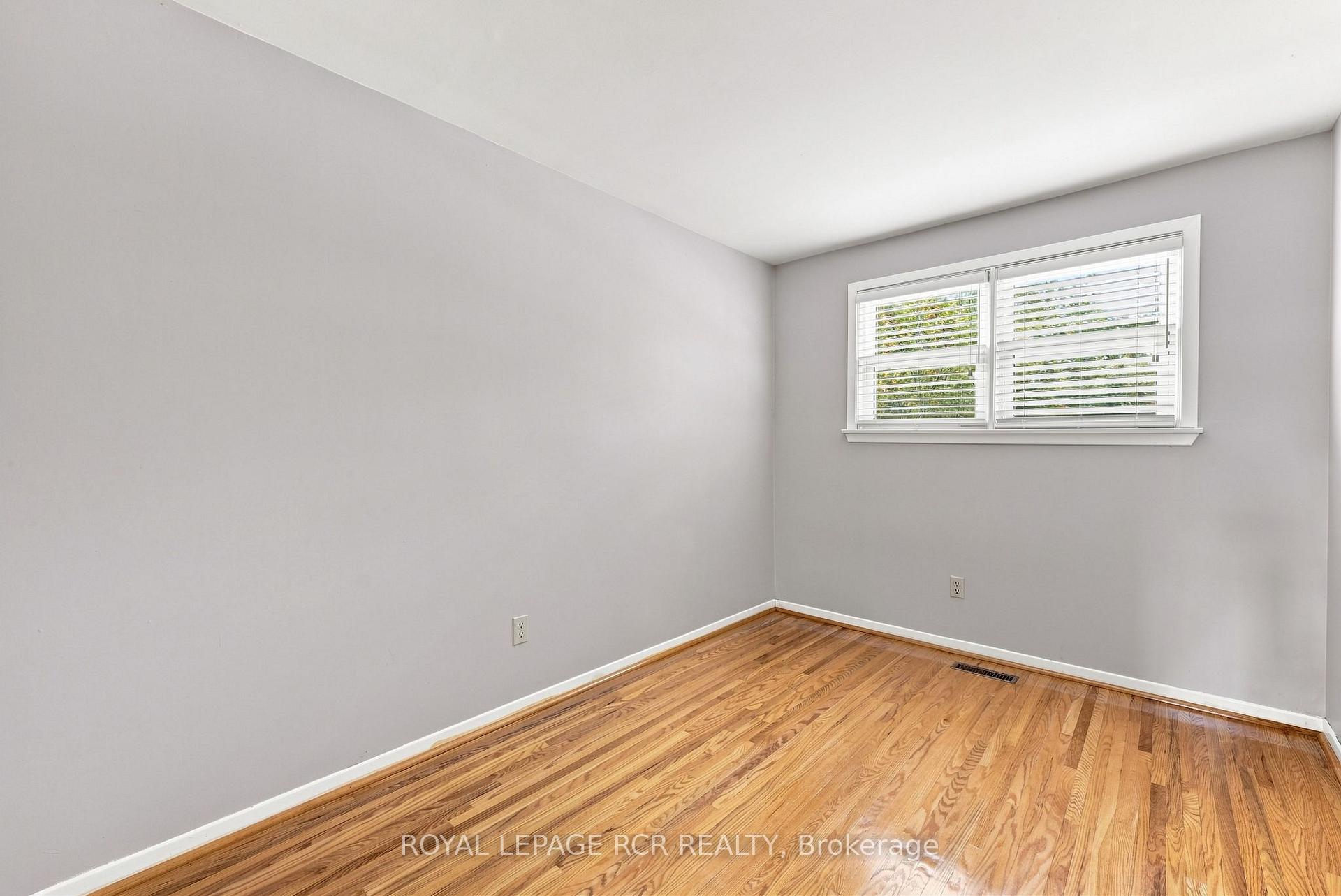Photo 36 of 101 Hill Drive, Aurora, Aurora Heights — HOMEH