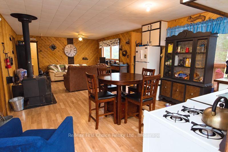 Photo 4 of 214 Eagle Nest Road, Greenstone — HOMEH